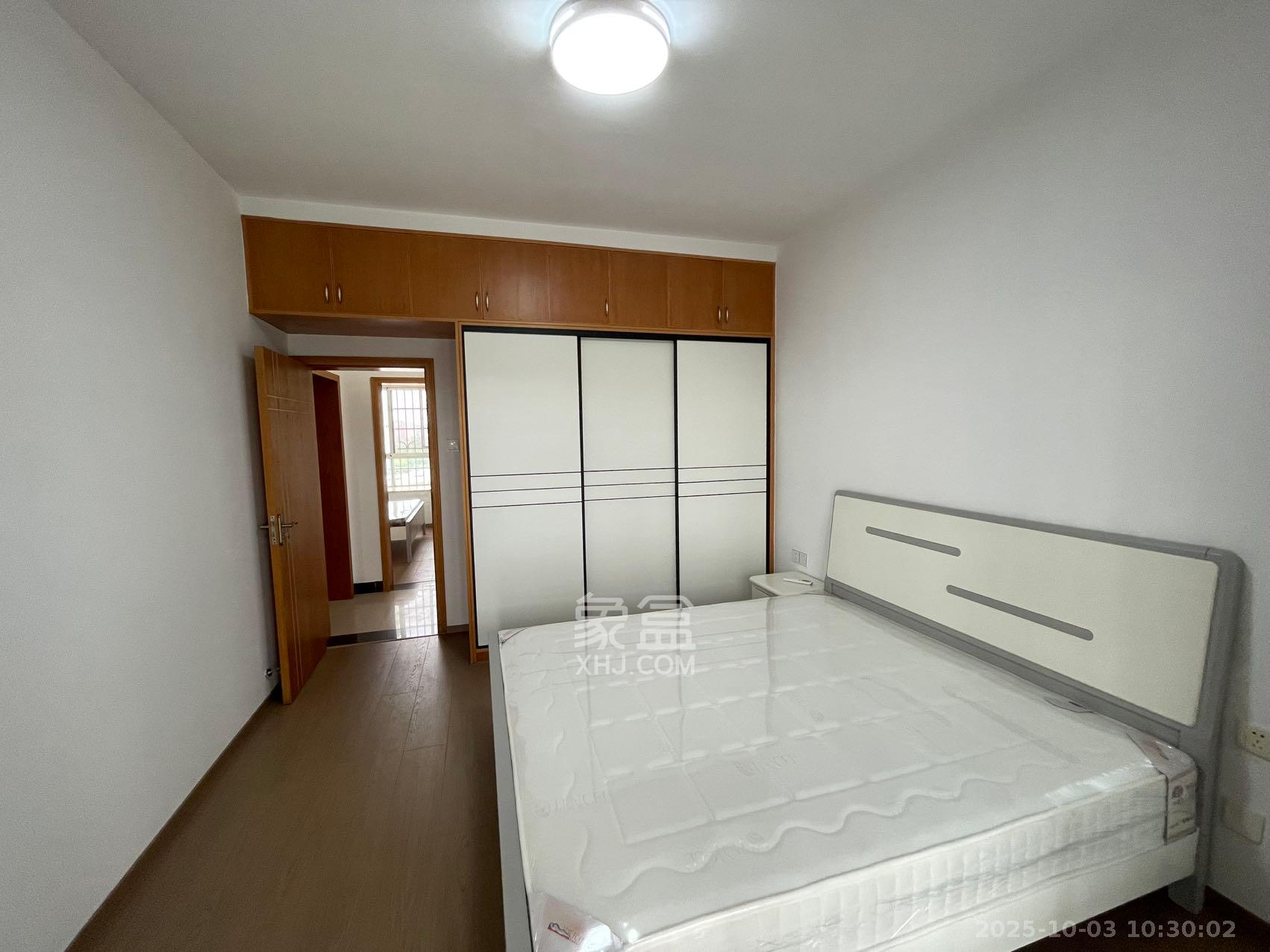 先锋新宇 3室2厅2卫 2100.0元/月 先锋新宇 3室2厅2卫 2100.0元/月室内图