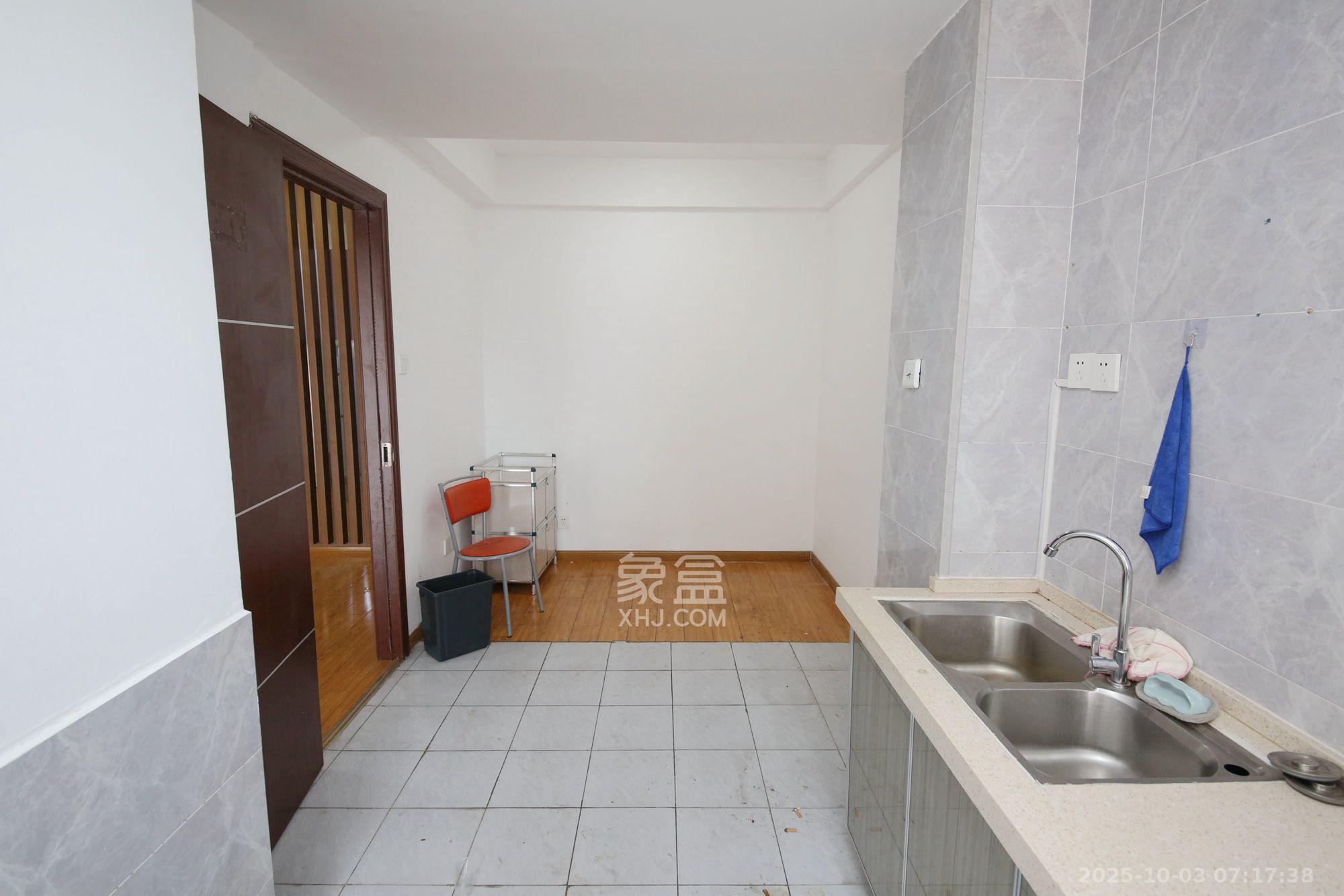 元盛大厦  6室2厅1卫    10000.0元/月室内图