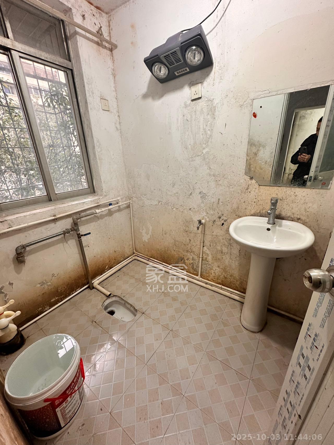 省军区宿舍  3室1厅1卫    2800.0元/月室内图