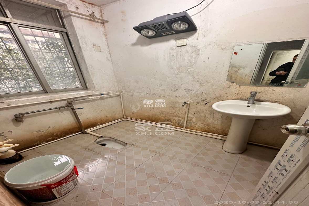 省军区宿舍 3室1厅1卫 2800.0元/月 省军区宿舍 3室1厅1卫 2800.0元/月室内图