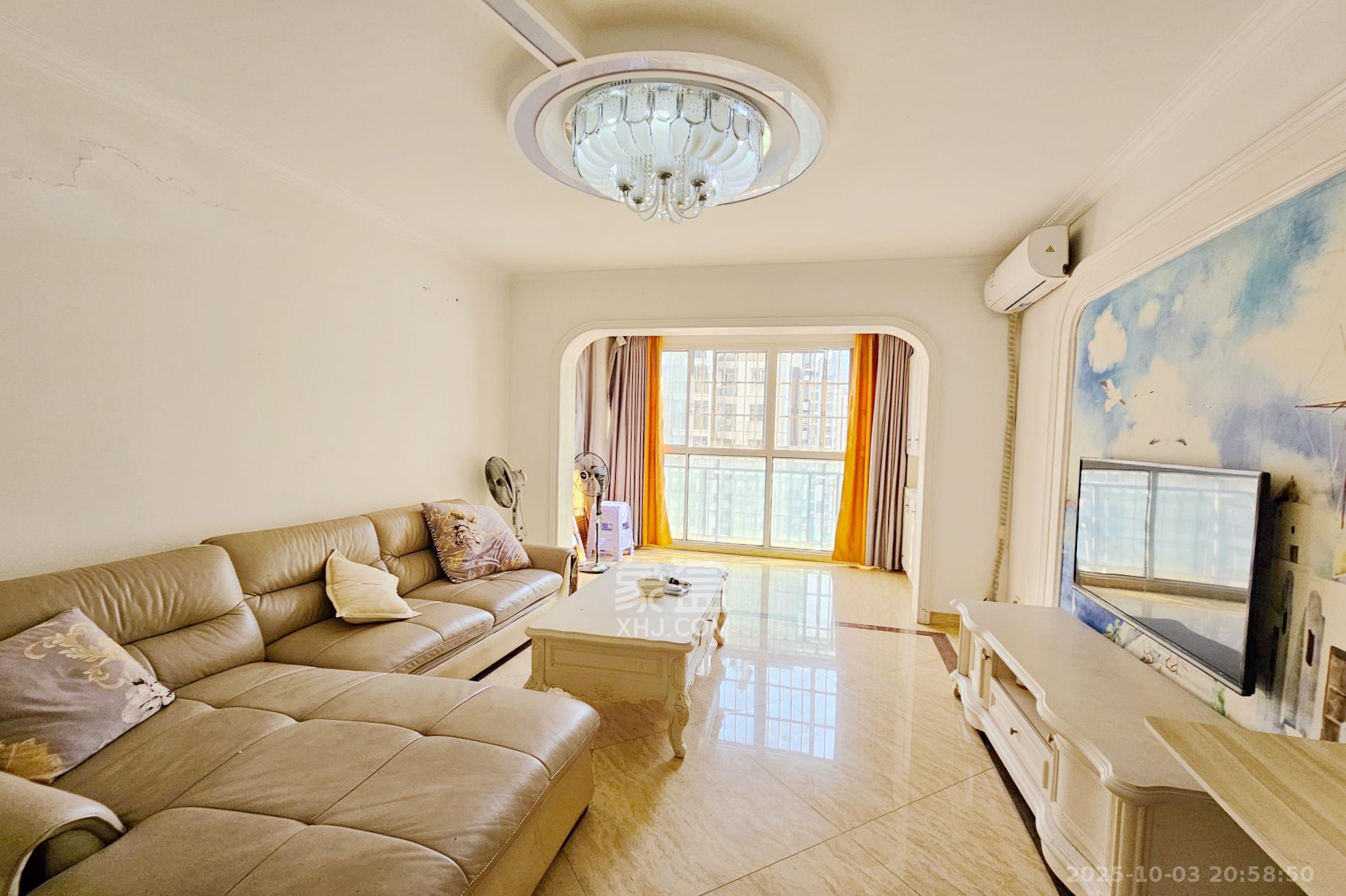 嘉宇盛世华章 1室2厅1卫 86.0万 嘉宇盛世华章 1室2厅1卫 86.0万客厅