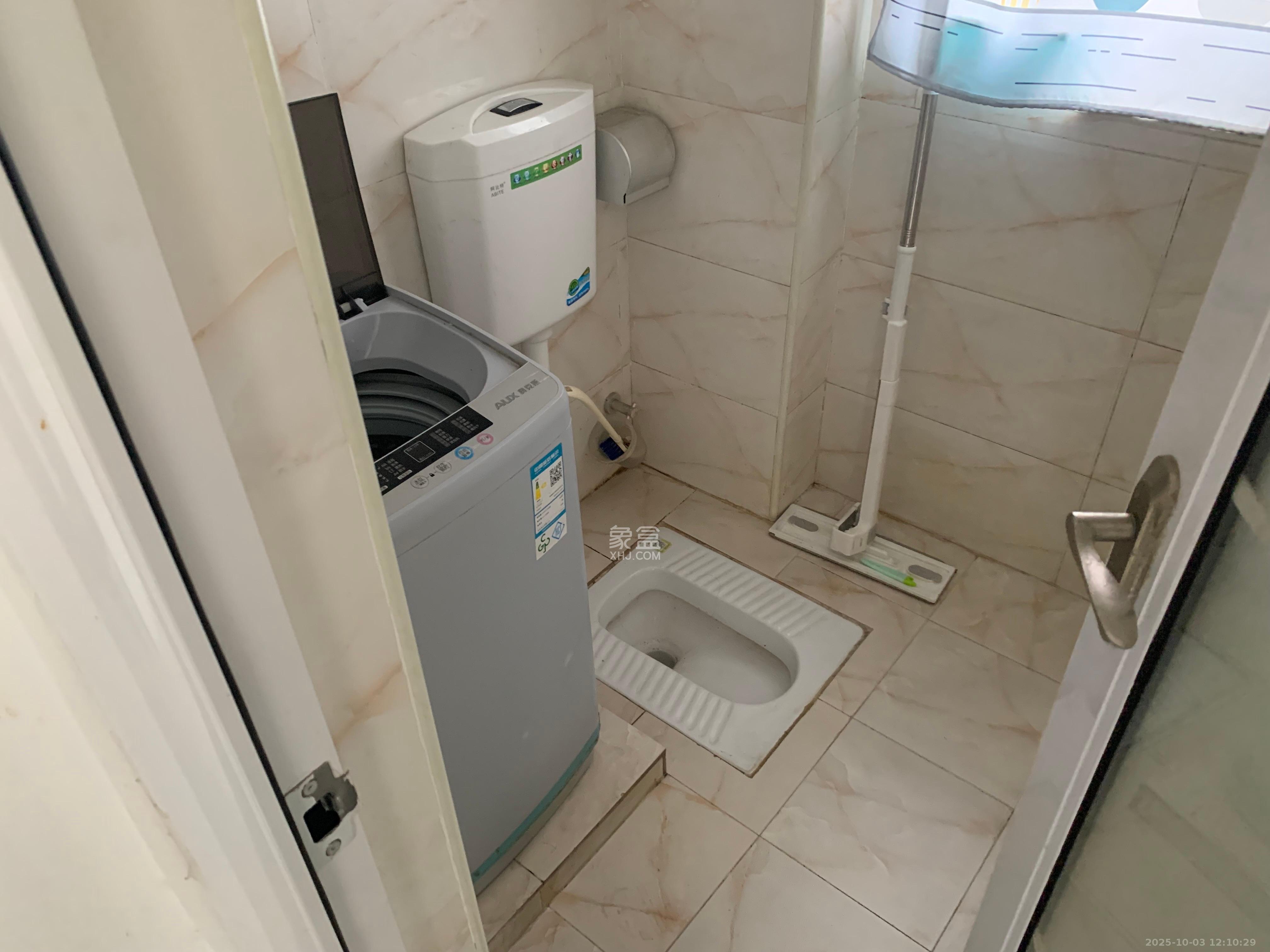 和隆花半里  1室0厅1卫    1300.0元/月室内图