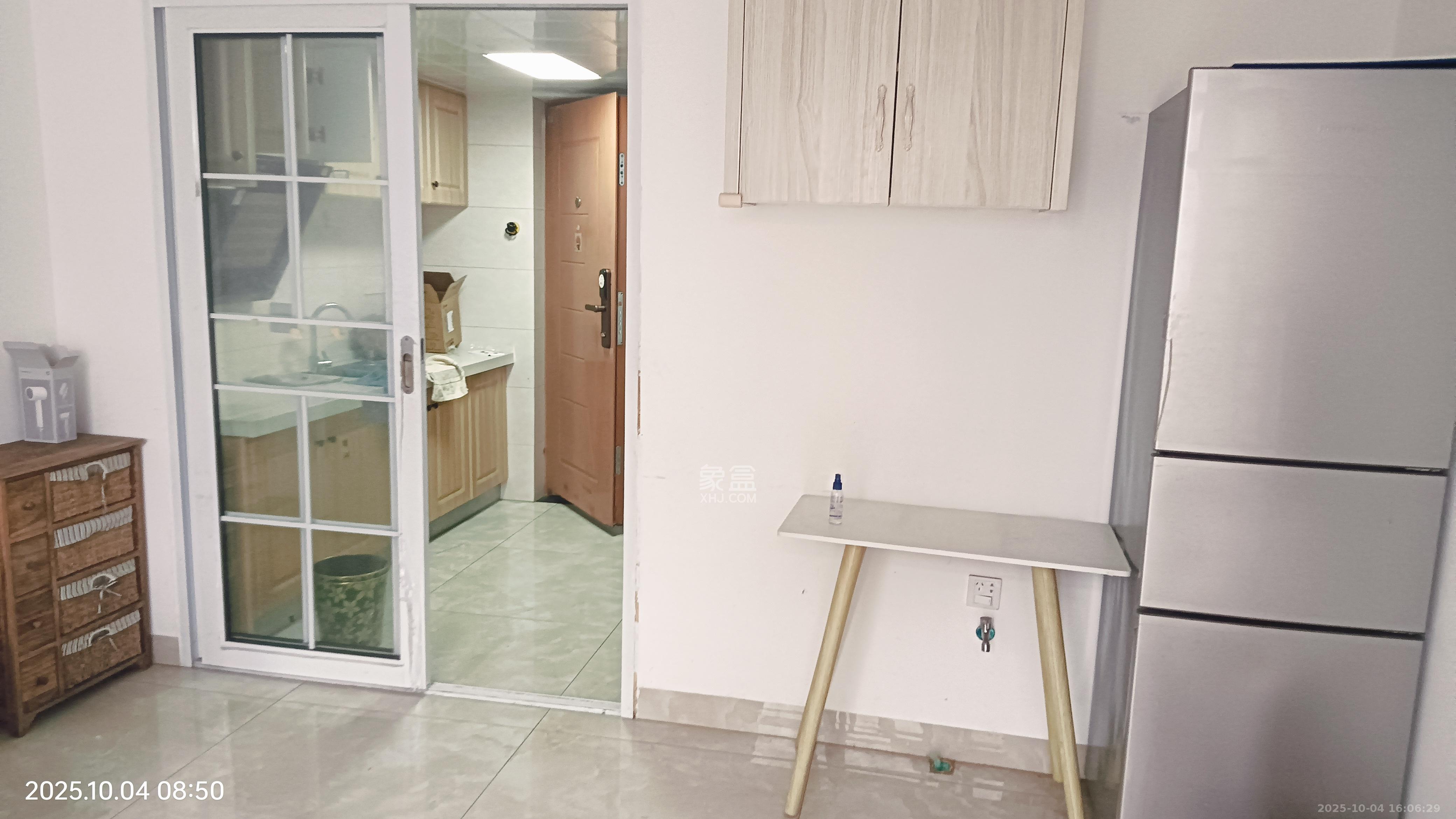 洋湖时代  1室1厅1卫    1300.0元/月 洋湖时代  1室1厅1卫    1300.0元/月室内图