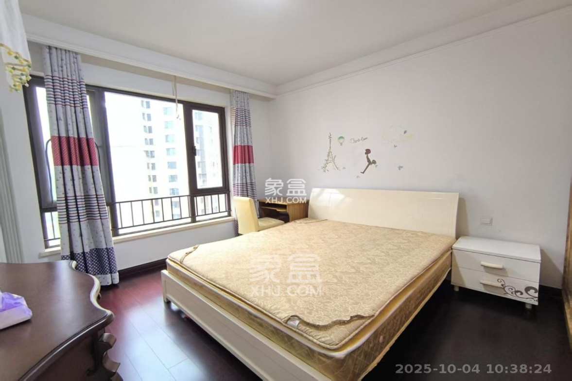 中海国际二期  1室2厅1卫    1800.0元/月 中海国际二期  1室2厅1卫    1800.0元/月室内图