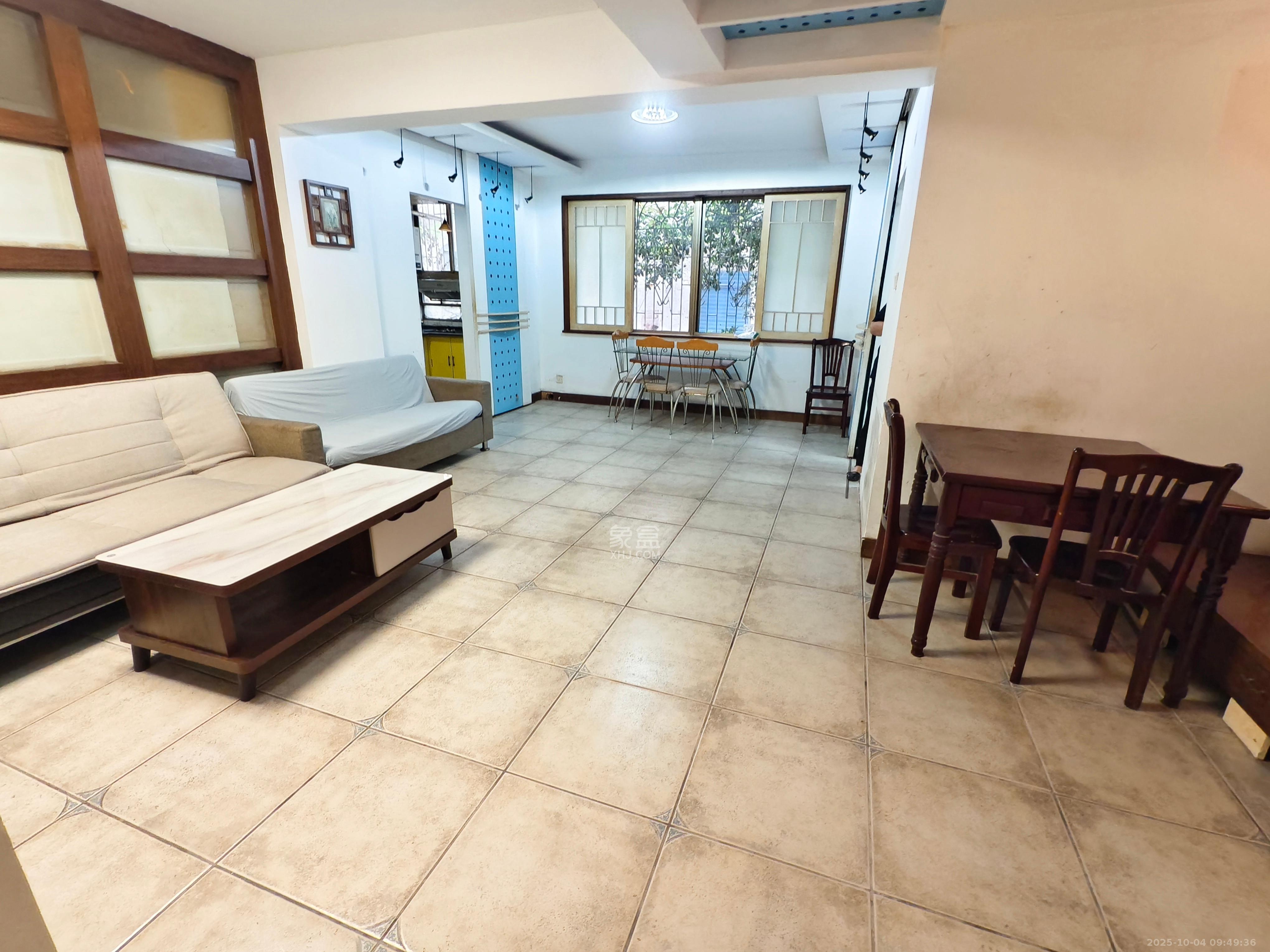 向韶村  3室2厅1卫    2400.0元/月室内图