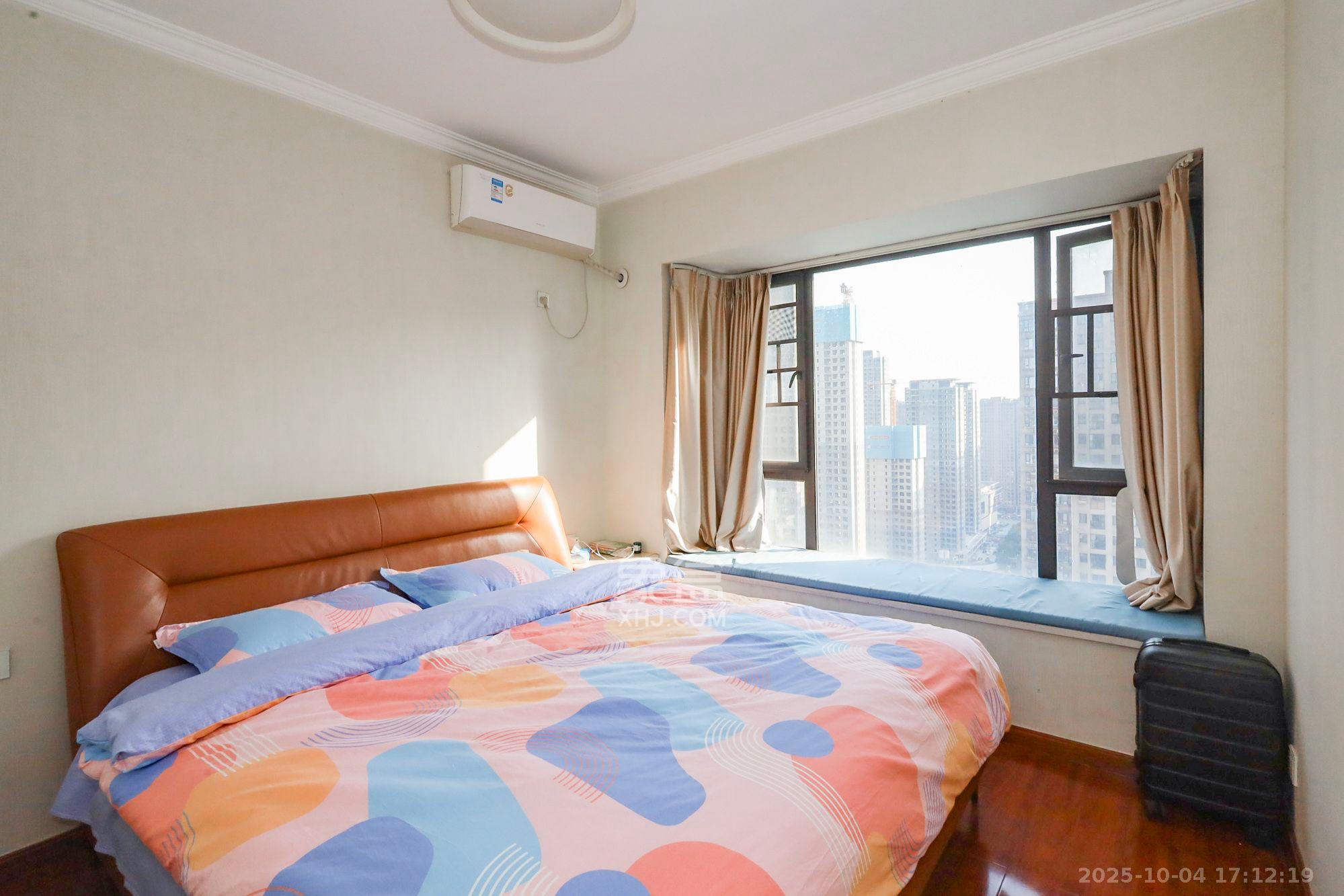 钰龙天下二期(钰龙佳园)  2室1厅1卫    2100.0元/月 钰龙天下二期(钰龙佳园)  2室1厅1卫    2100.0元/月室内图