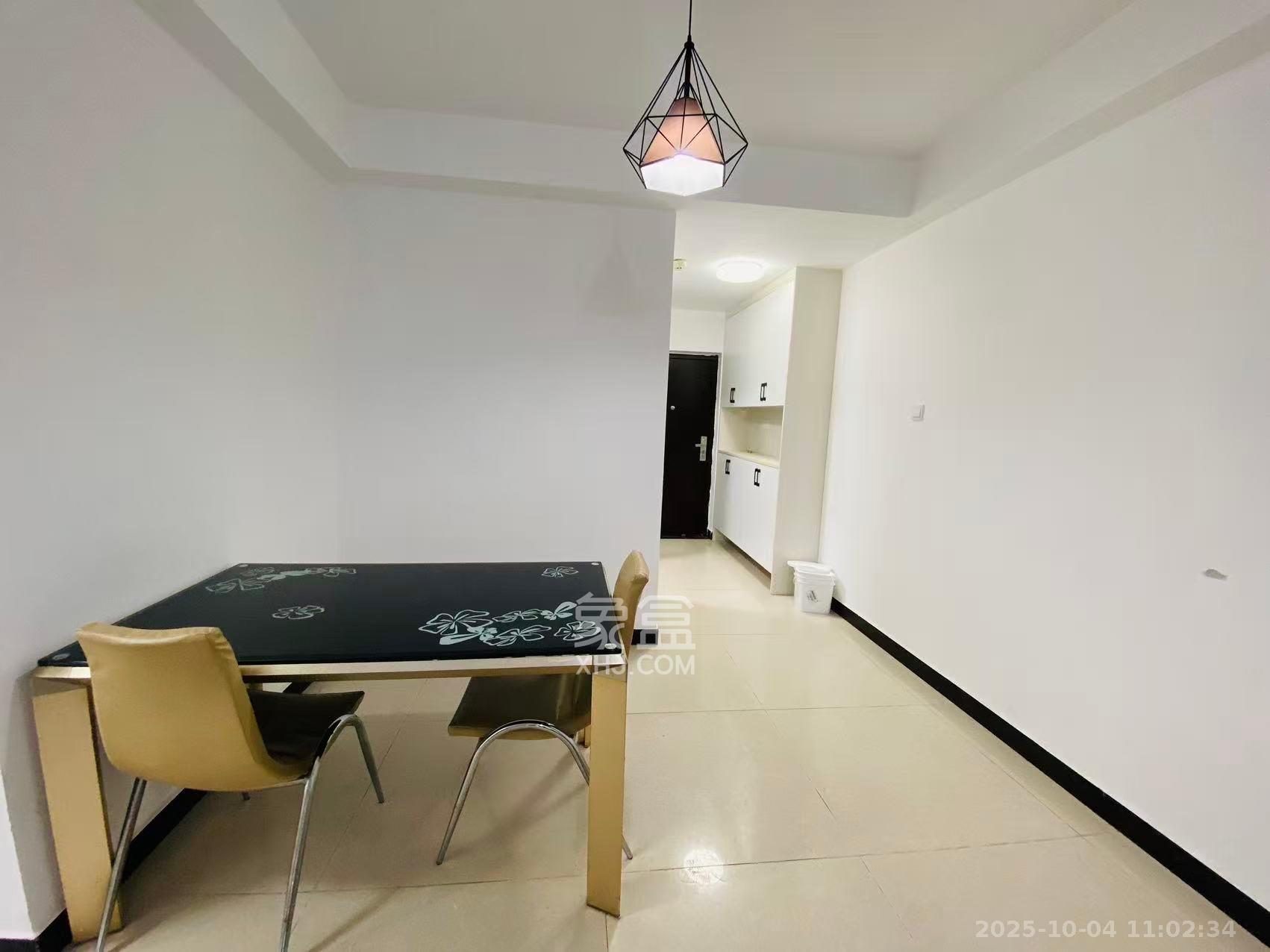 保利天禧D区  3室2厅1卫    3000.0元/月室内图