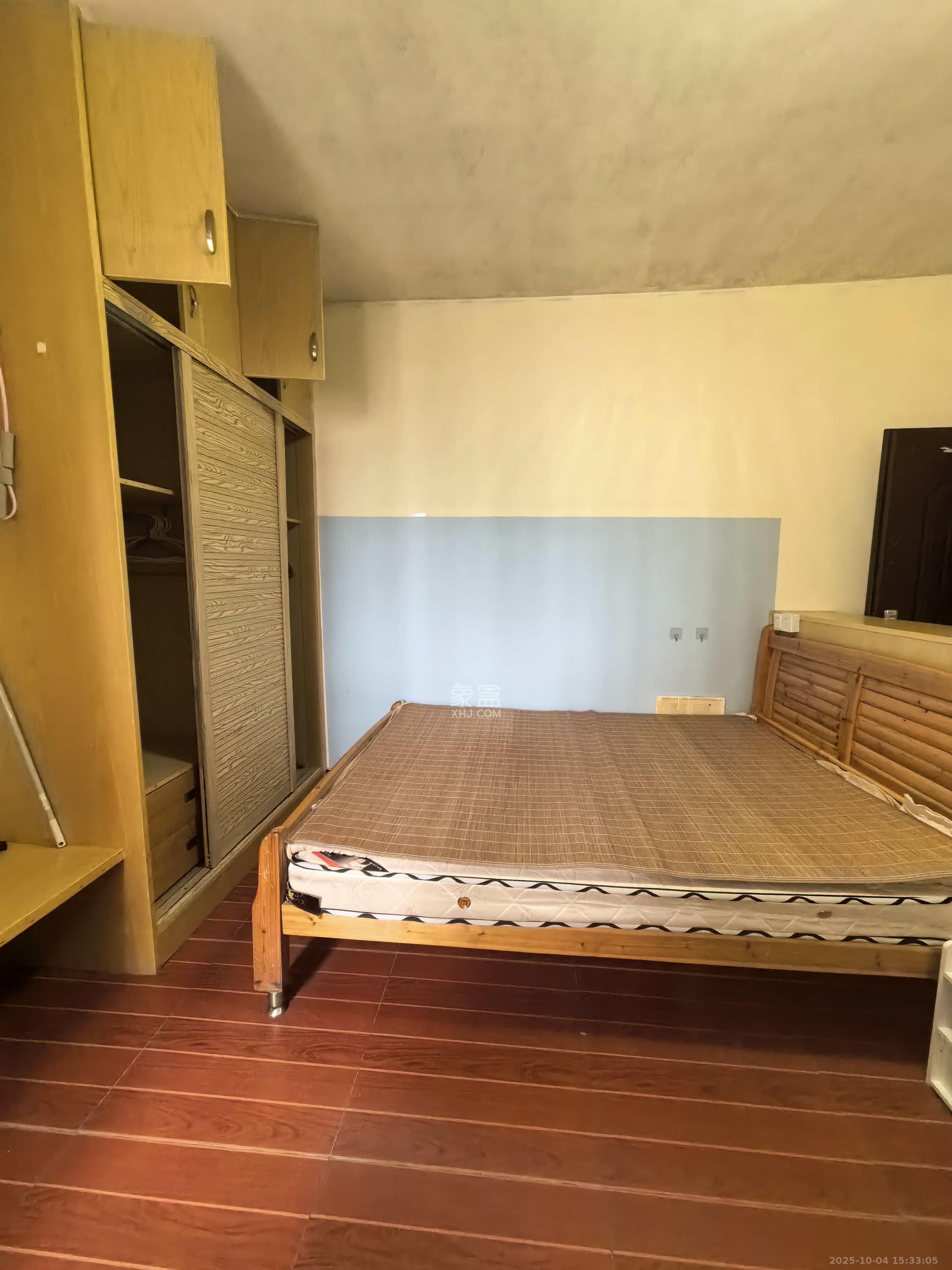 四方小区综合楼(四方嘉丽) 1室1厅1卫 1100.0元/月 四方小区综合楼(四方嘉丽) 1室1厅1卫 1100.0元/月室内图