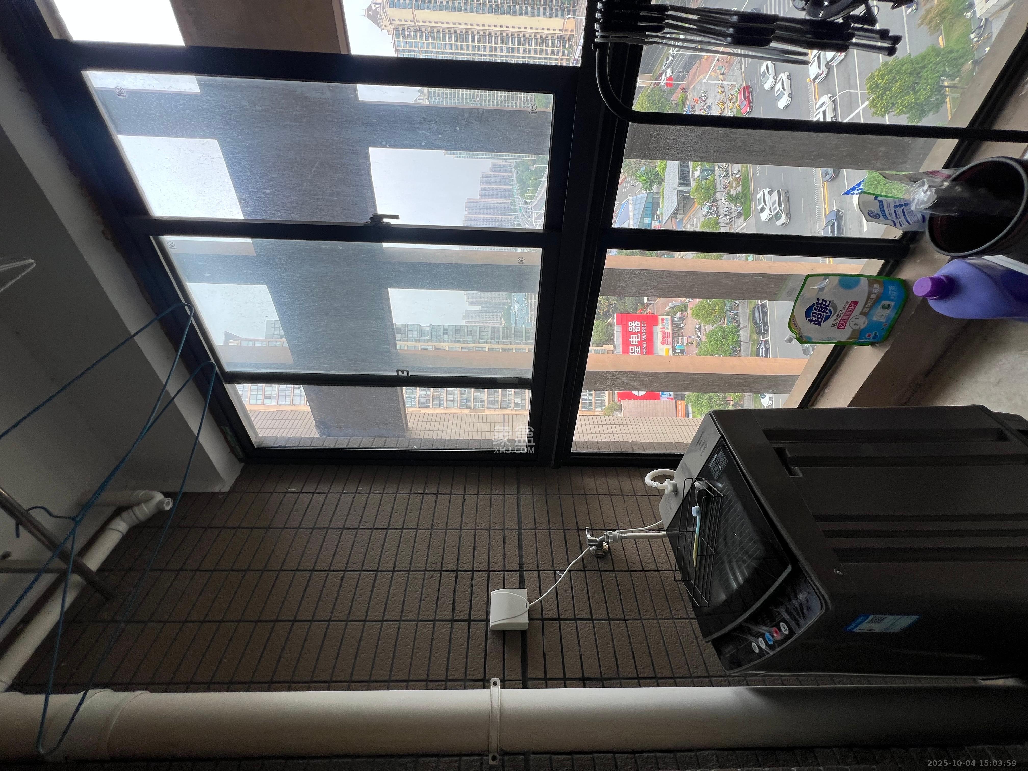 藏珑湖上国际花园 1室1厅1卫 1600.0元/月 藏珑湖上国际花园 1室1厅1卫 1600.0元/月室内图