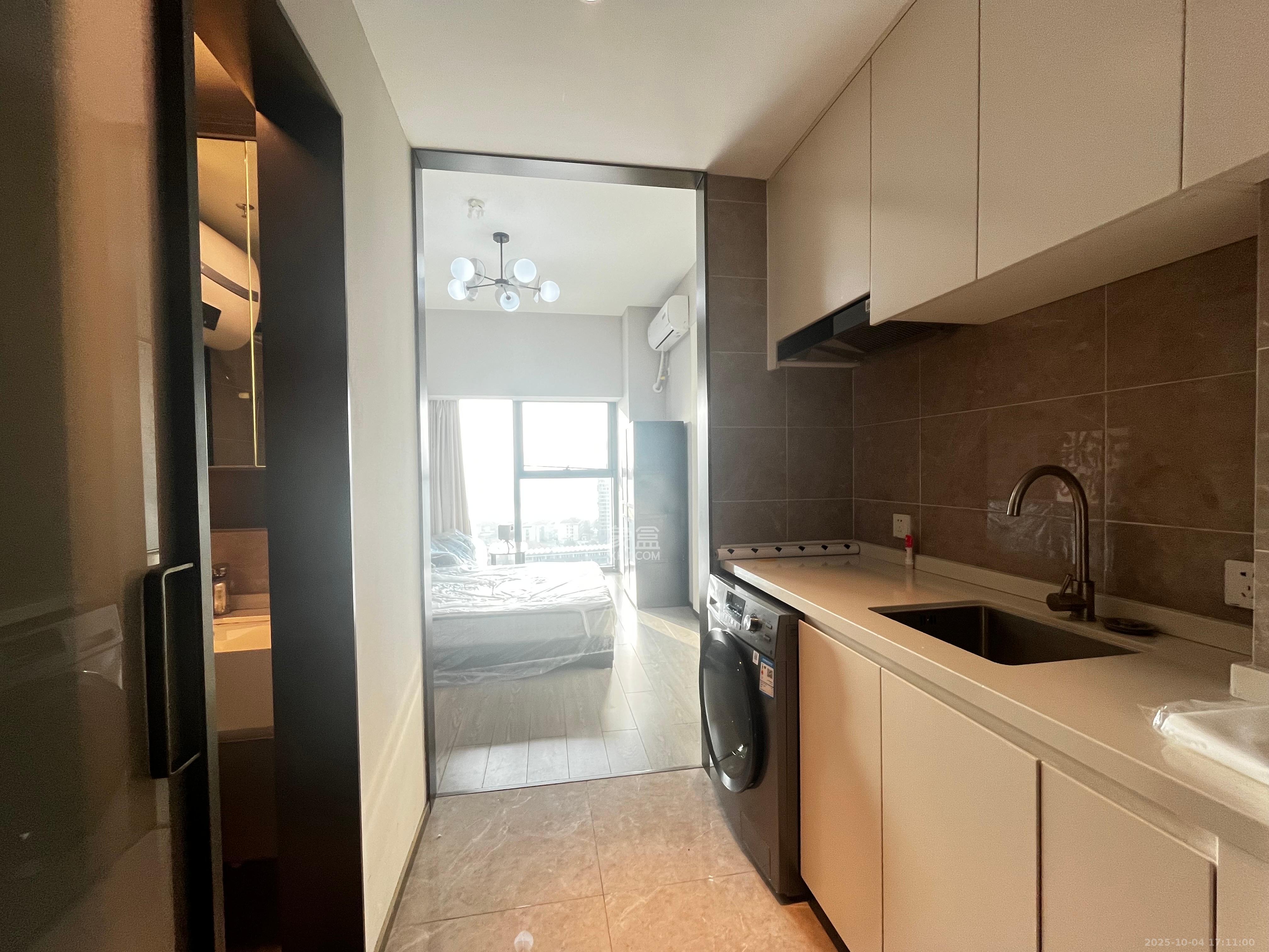 华润置地中心 1室0厅1卫 1800.0元/月 华润置地中心 1室0厅1卫 1800.0元/月室内图