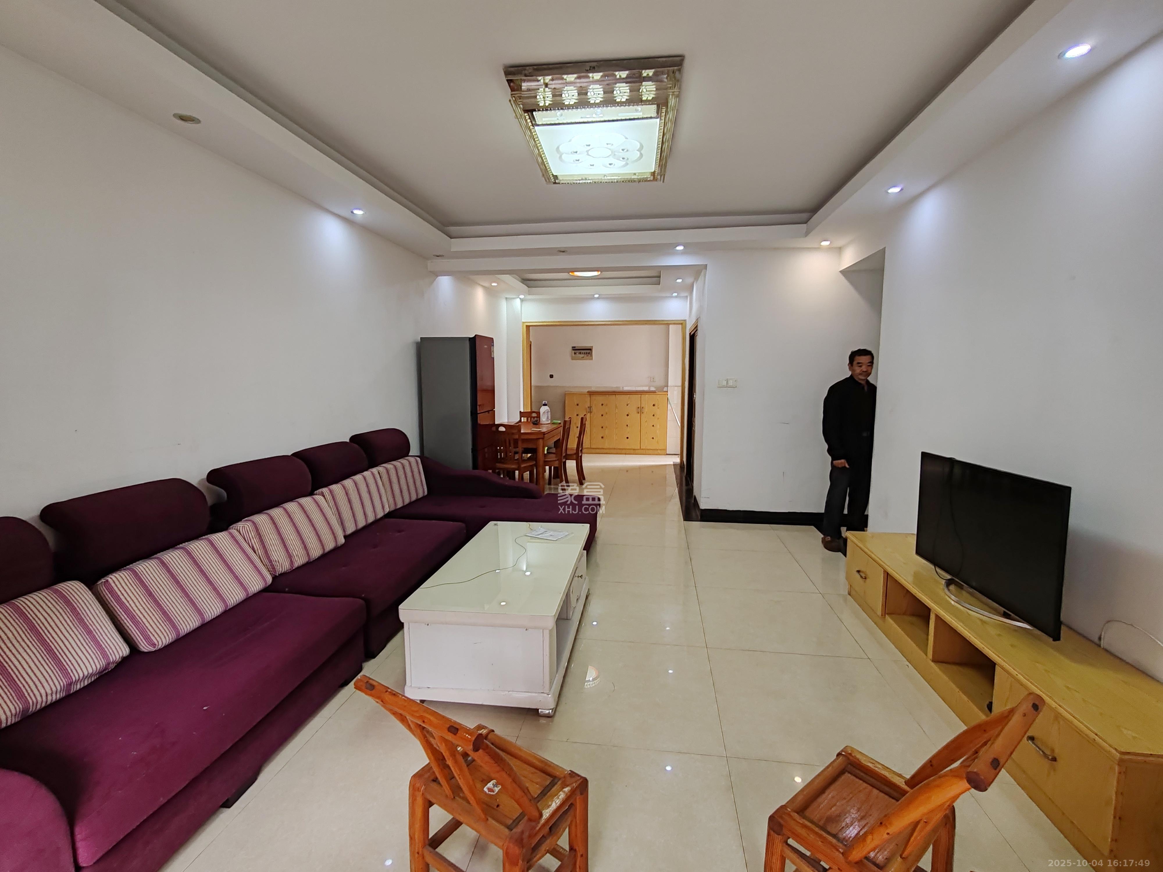 家和苑（原梅溪湖保障性住房一期）  3室2厅2卫    2400.0元/月室内图