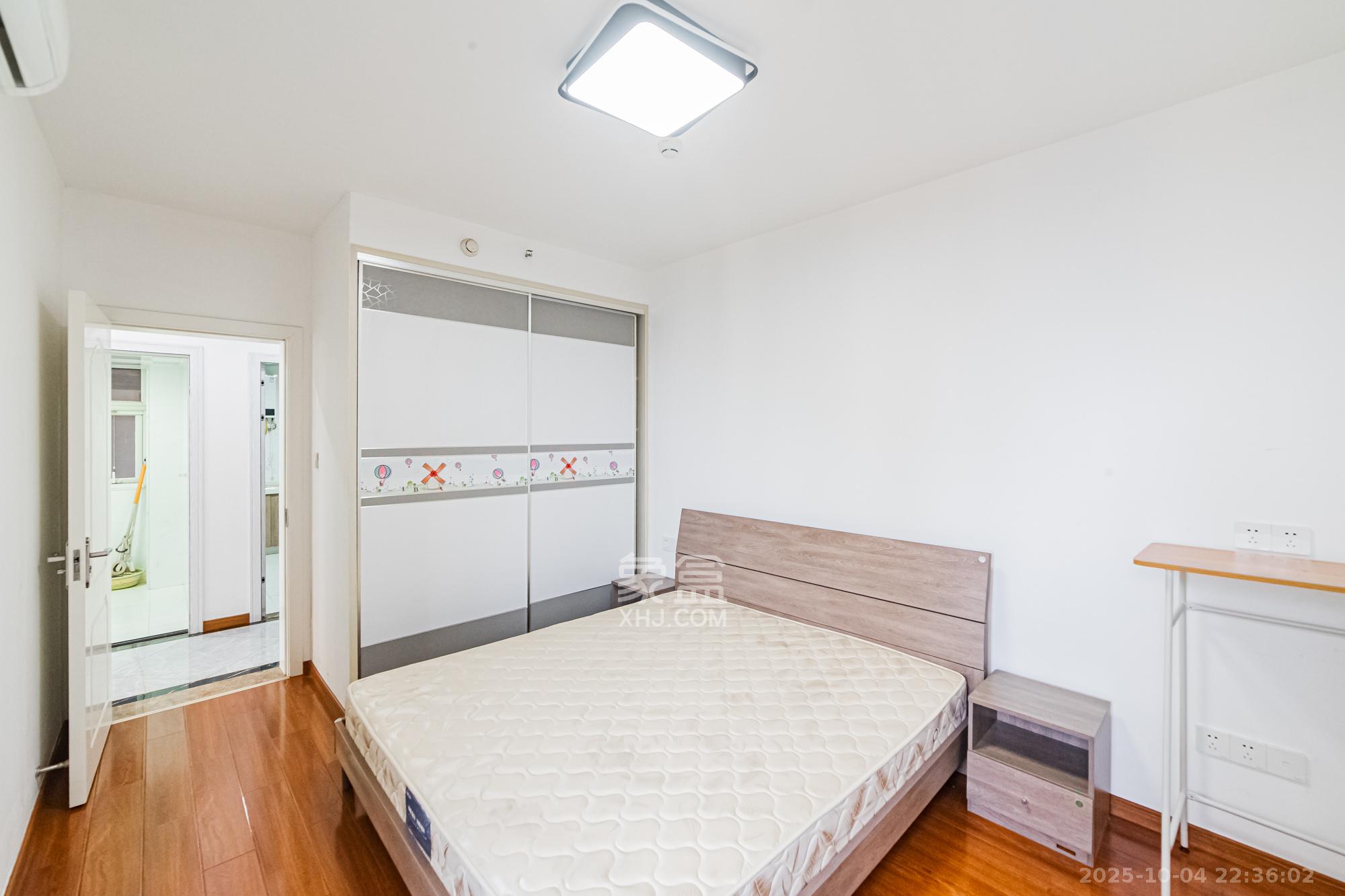 北辰三角洲C2区 3室2厅1卫 108.0万 北辰三角洲C2区 3室2厅1卫 108.0万卧室