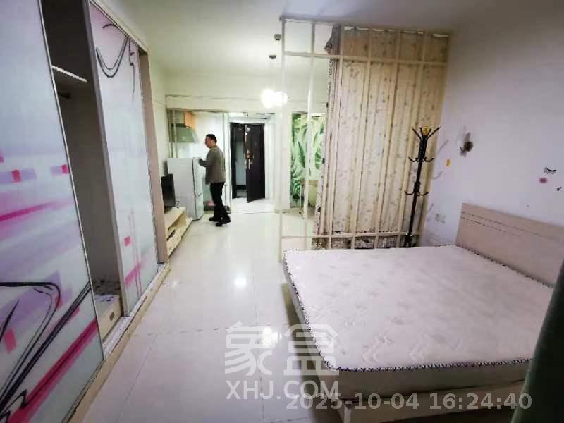 七彩丽都  1室1厅1卫    1700.0元/月室内图