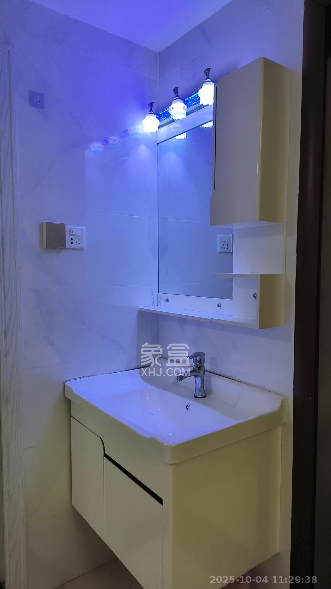 中欣楚天熙苑 2室1厅1卫 1800.0元/月 中欣楚天熙苑 2室1厅1卫 1800.0元/月室内图