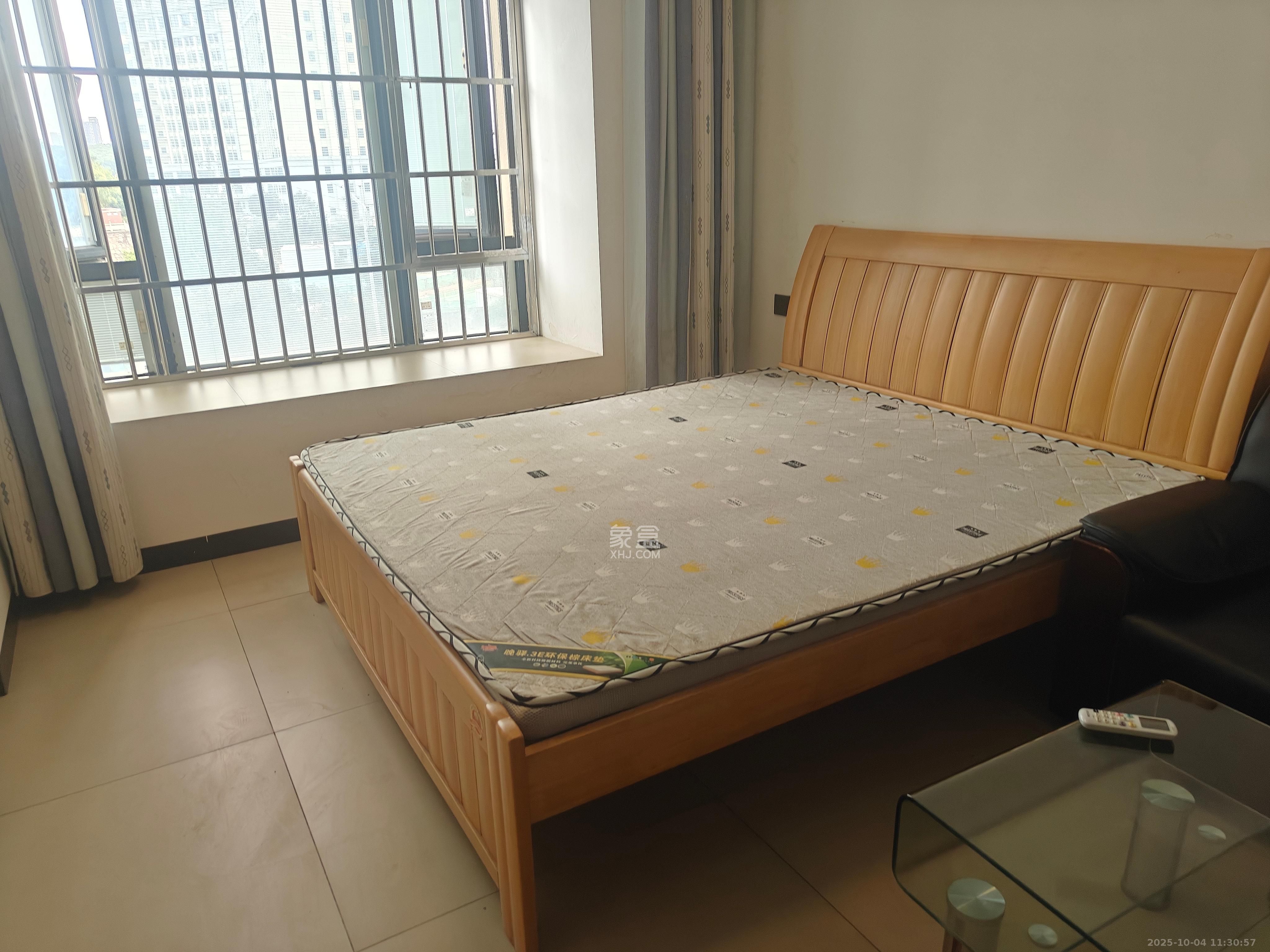 华润翡翠府 1室1厅1卫 1300.0元/月 华润翡翠府 1室1厅1卫 1300.0元/月室内图