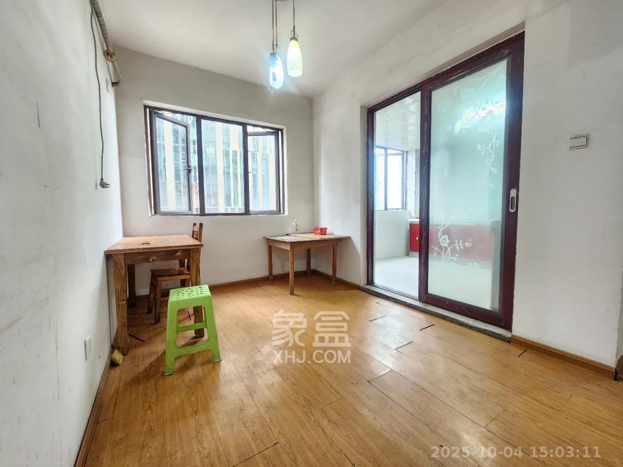 南山雍江汇(滨江国际新城) 4室2厅2卫 3100.0元/月 南山雍江汇(滨江国际新城) 4室2厅2卫 3100.0元/月室内图