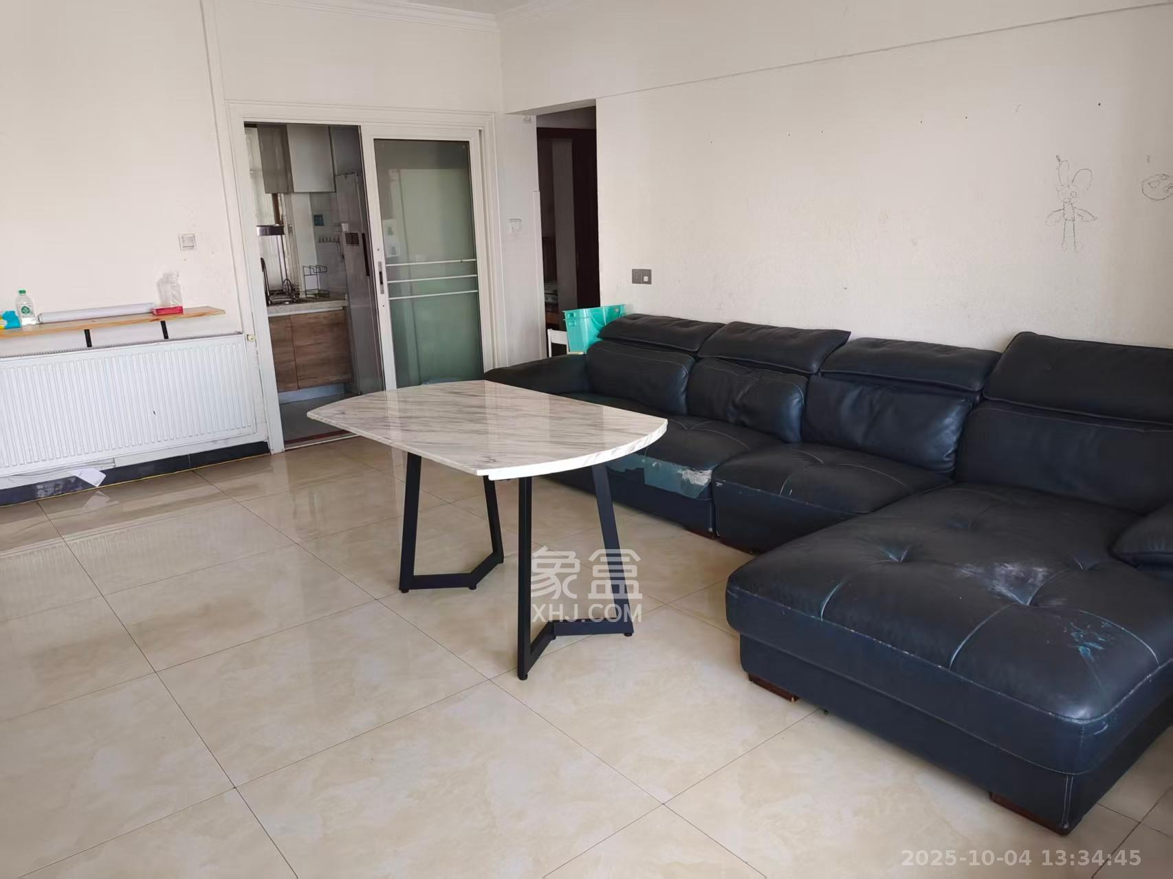 天心城市广场（黄金之城）  3室1厅1卫    3200.0元/月室内图