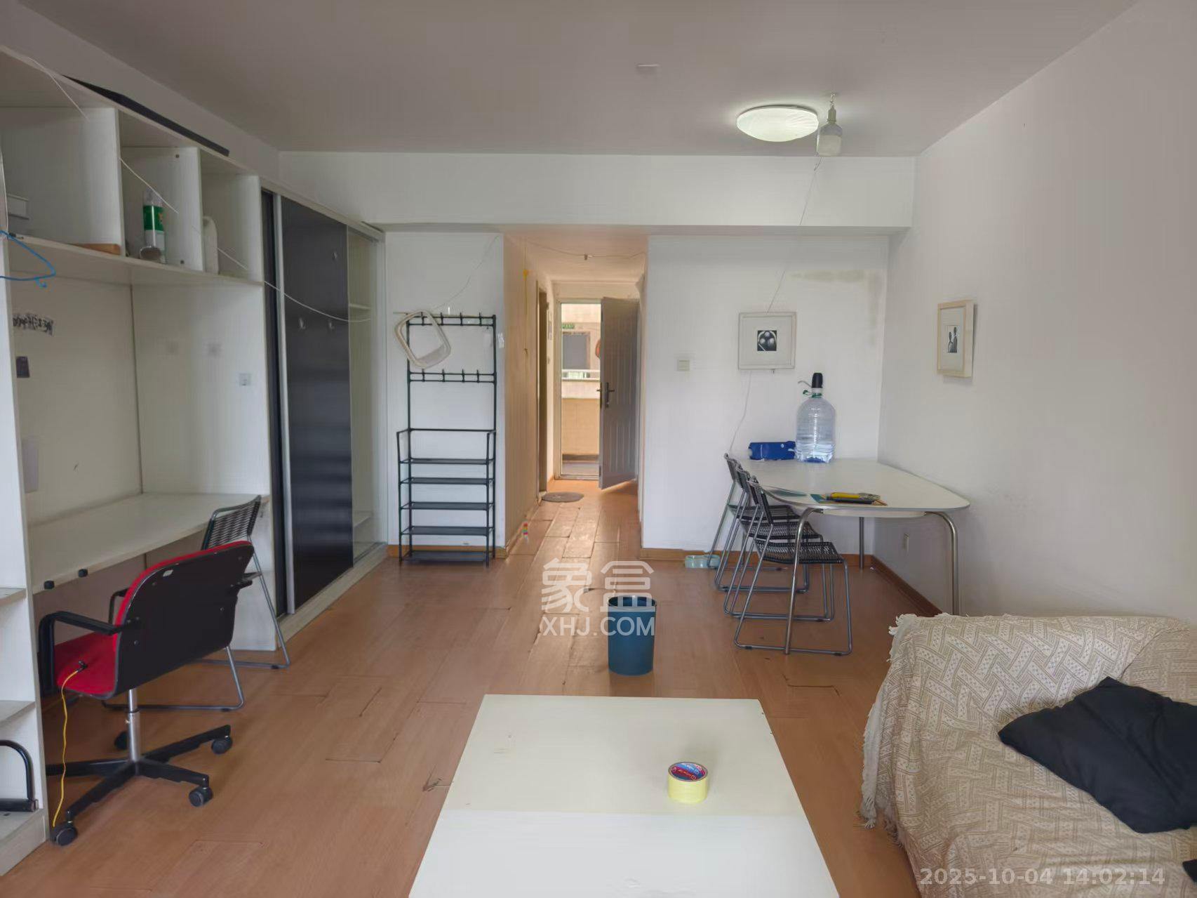 阳光100二期 1室1厅1卫 1500.0元/月 阳光100二期 1室1厅1卫 1500.0元/月室内图