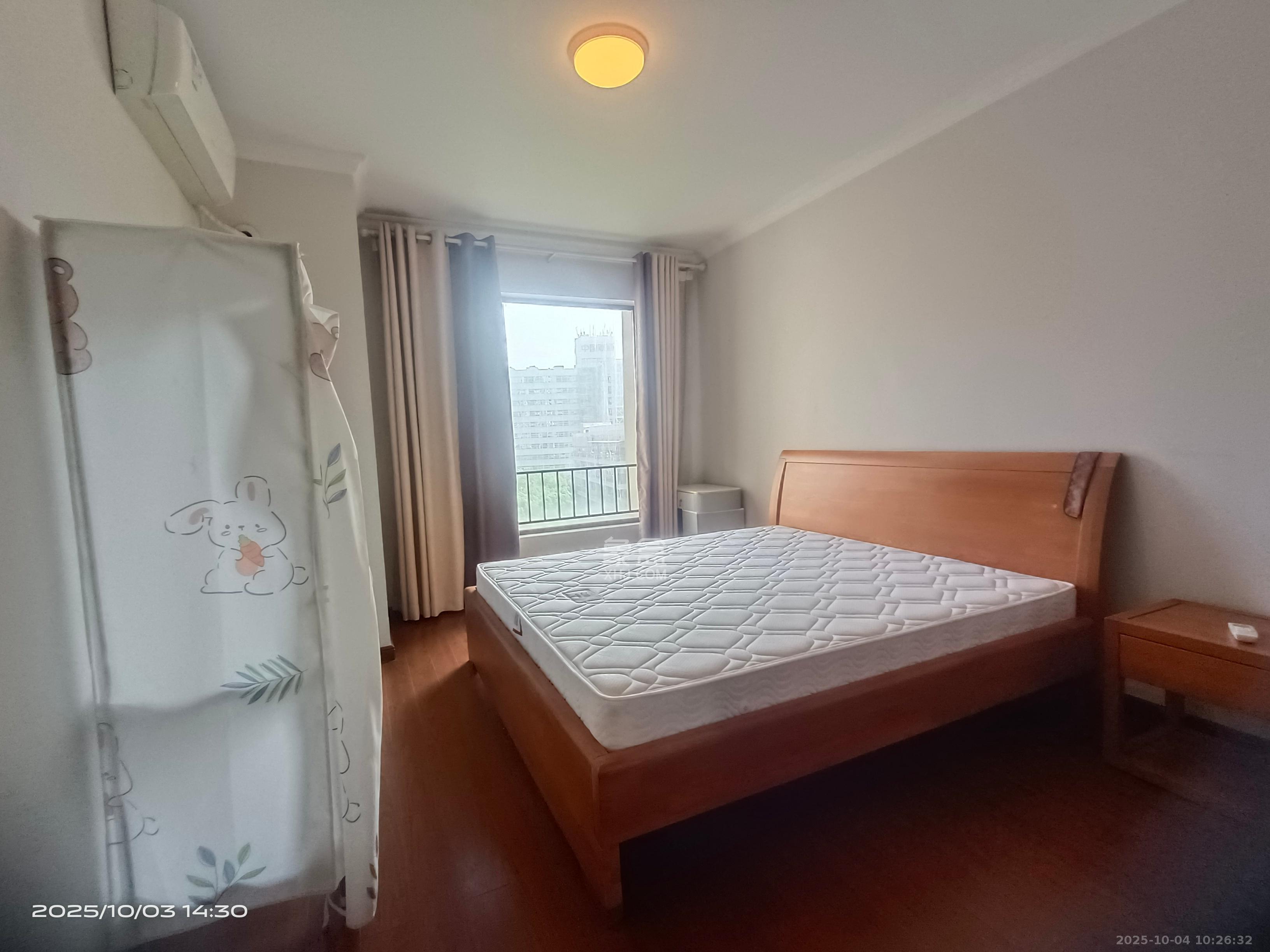 万科金域华府三四期 4室2厅2卫 3700.0元/月 万科金域华府三四期 4室2厅2卫 3700.0元/月室内图