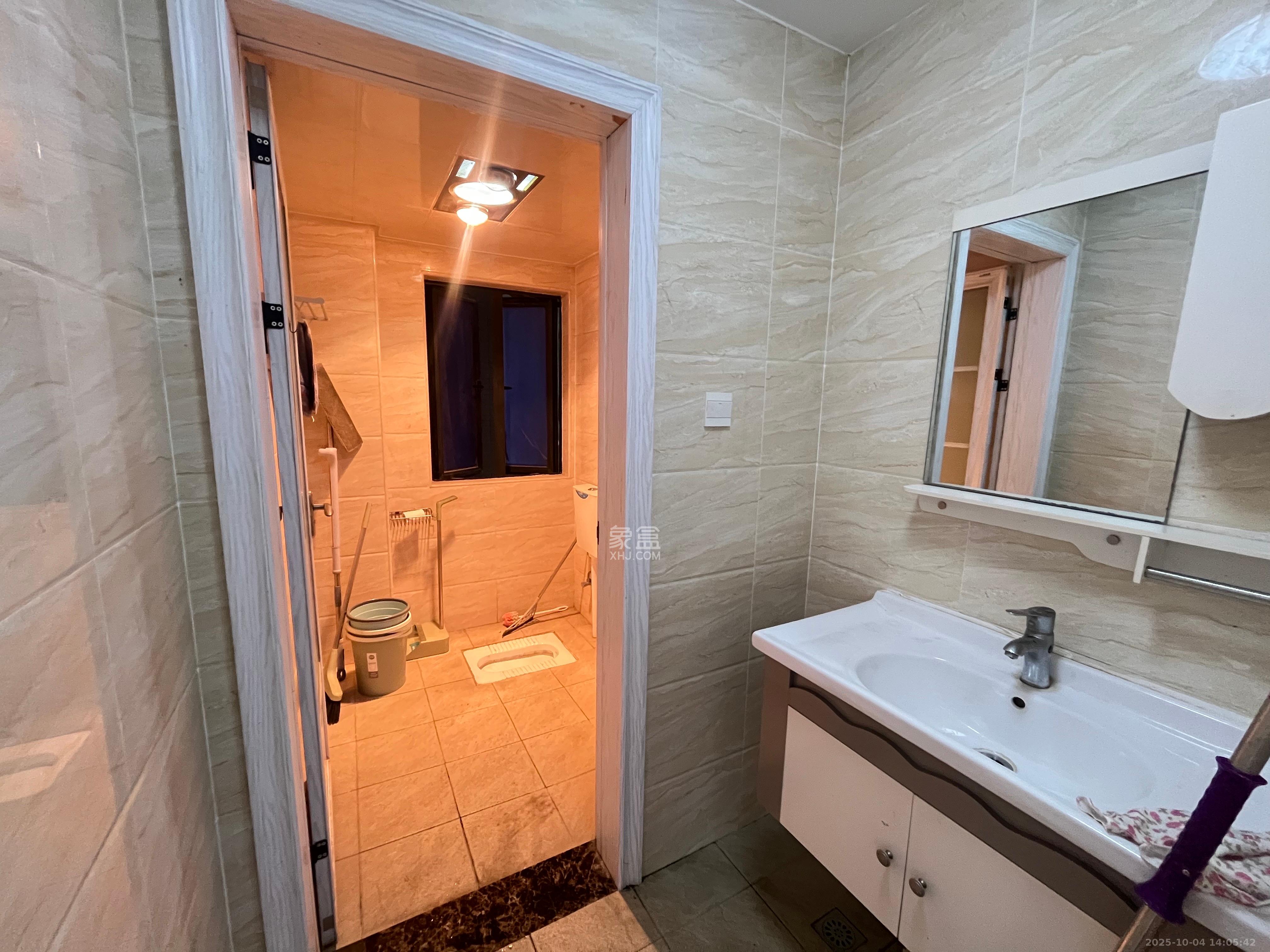 长房天翼未来城  3室2厅1卫    3200.0元/月 长房天翼未来城  3室2厅1卫    3200.0元/月室内图