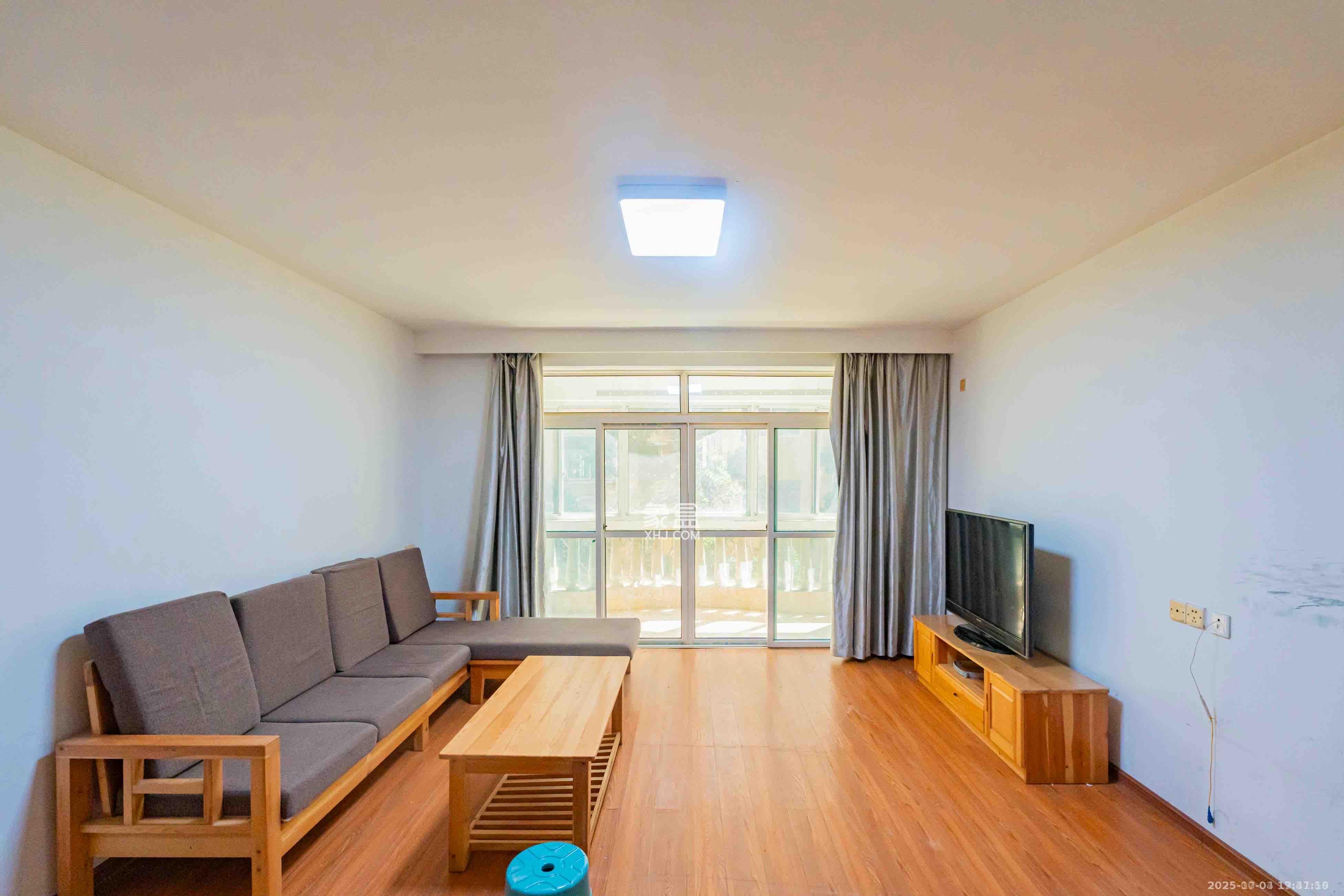 御景龙城  3室2厅2卫    2000.0元/月室内图1