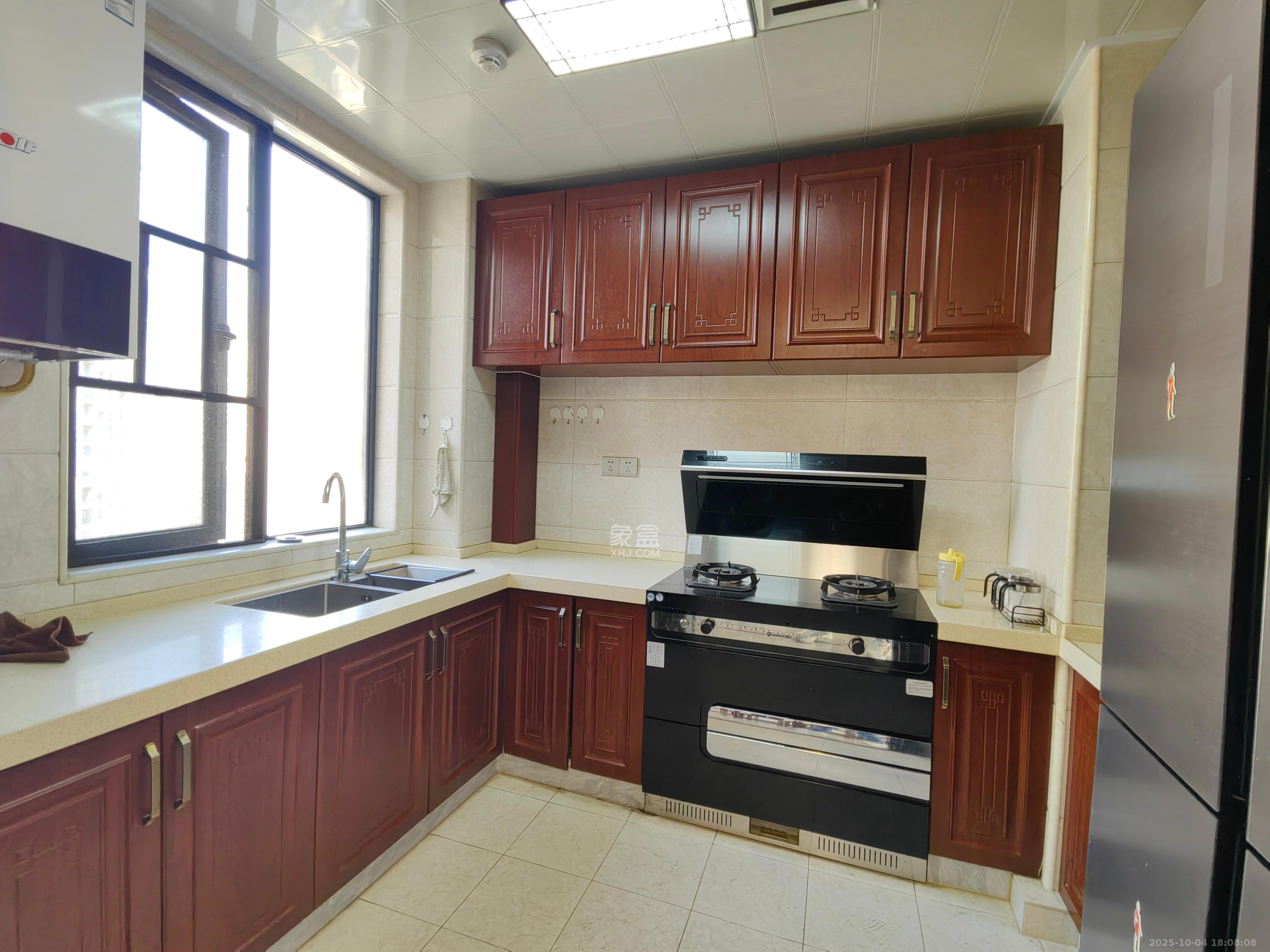 中建梅溪湖中心  4室2厅3卫    5500.0元/月室内图