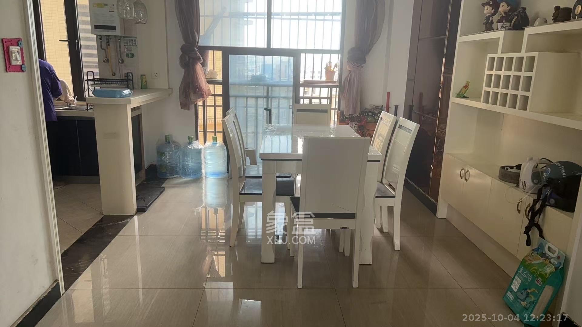 保利麓谷林语F区 3室2厅2卫 2700.0元/月 保利麓谷林语F区 3室2厅2卫 2700.0元/月室内图