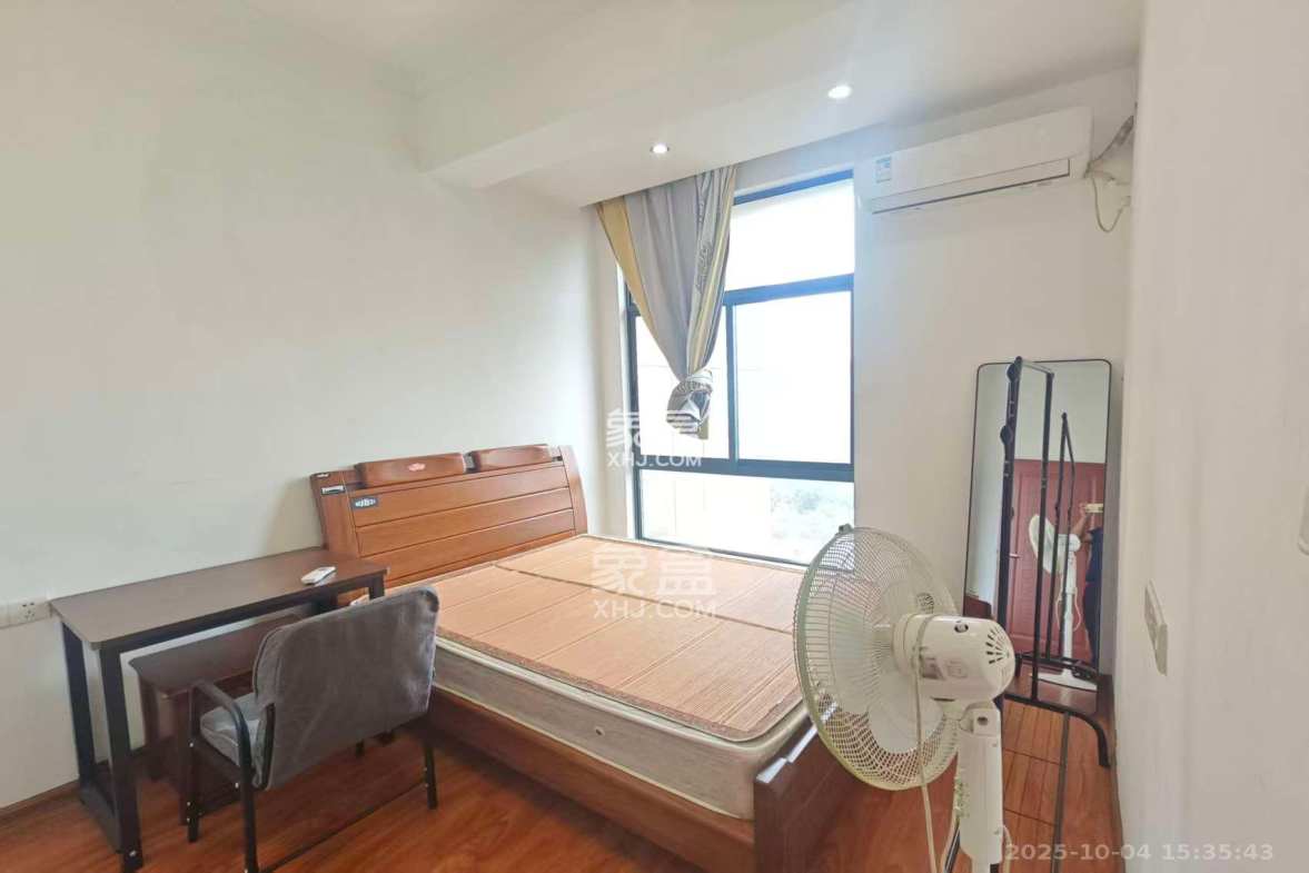 江南华府 1室1厅1卫 1600.0元/月 江南华府 1室1厅1卫 1600.0元/月室内图