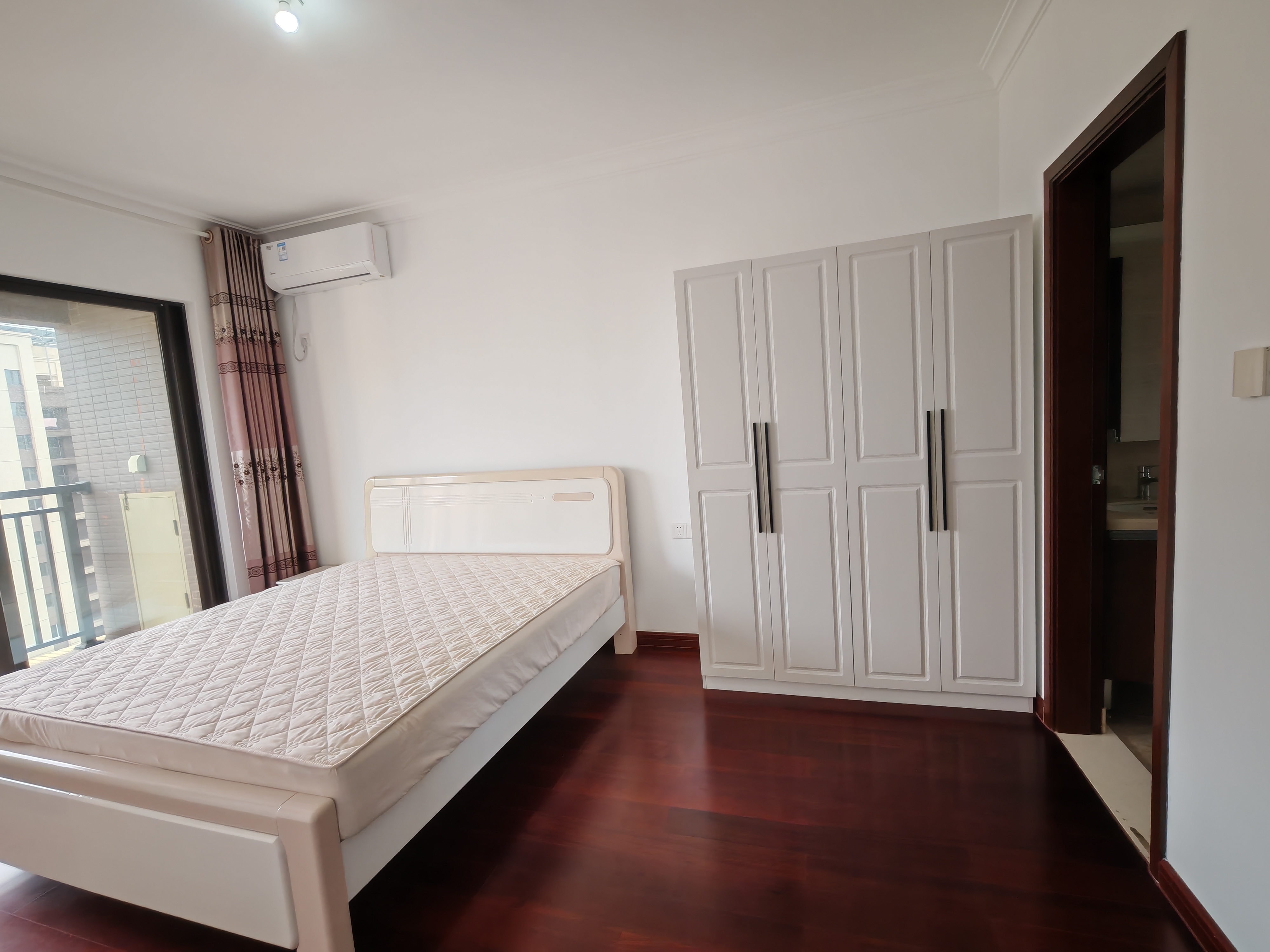 中海锦城 3室2厅2卫 3200.0元/月 中海锦城 3室2厅2卫 3200.0元/月室内图