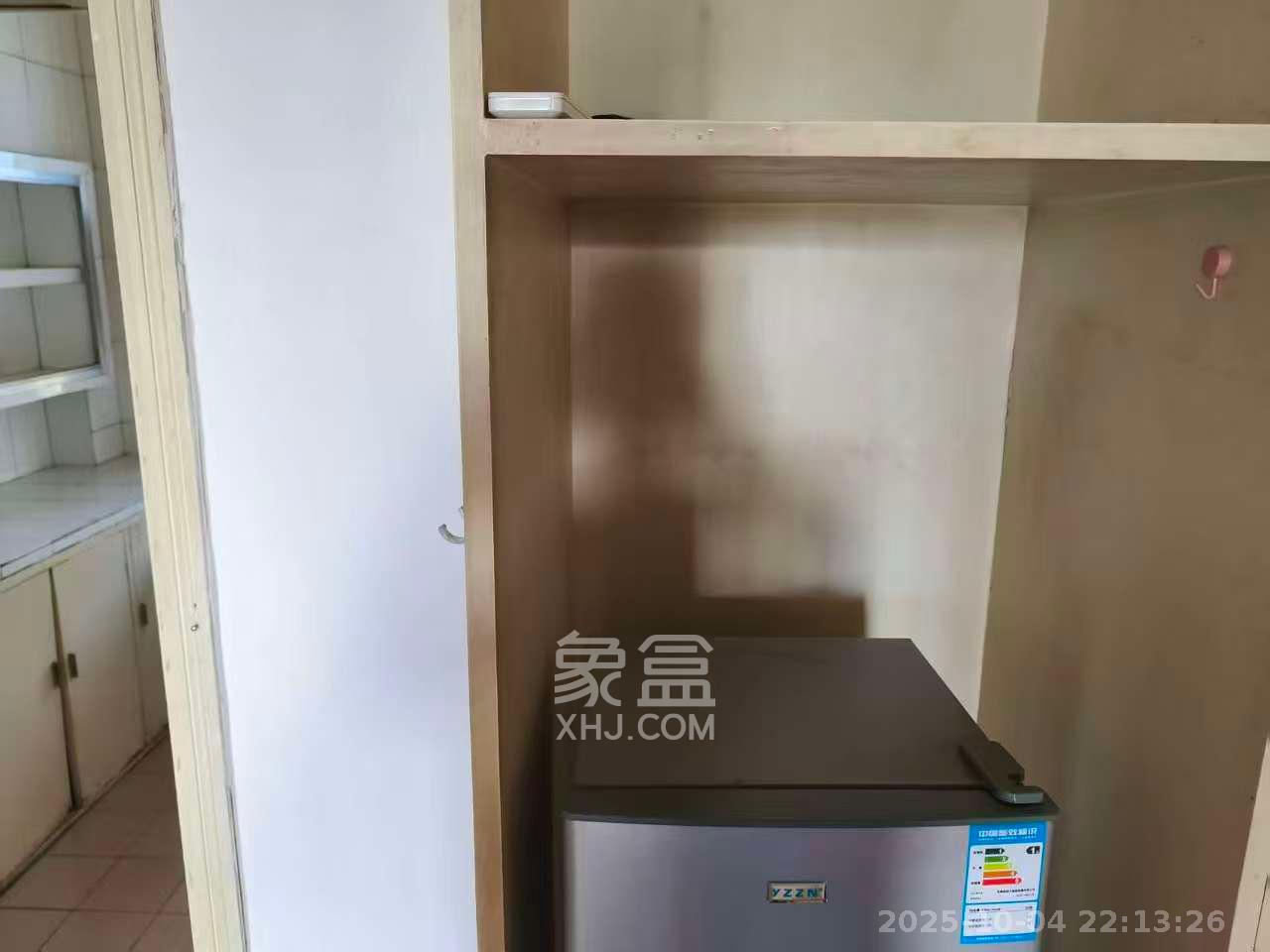 五水厂宿舍  2室1厅1卫    1700.0元/月 五水厂宿舍  2室1厅1卫    1700.0元/月室内图