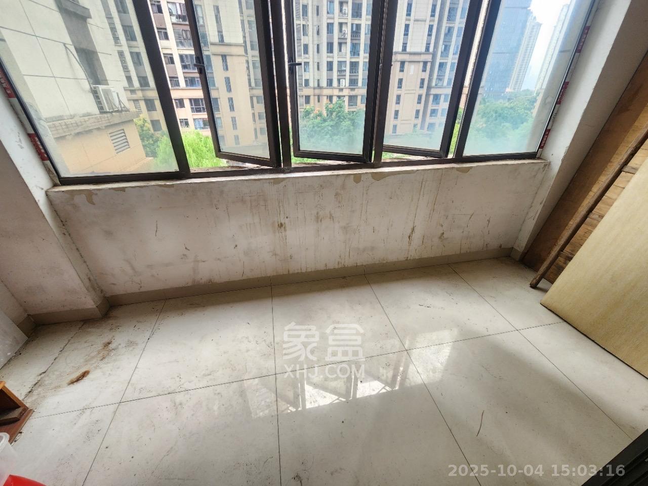 南山雍江汇（滨江国际新城）  4室2厅2卫    3100.0元/月室内图