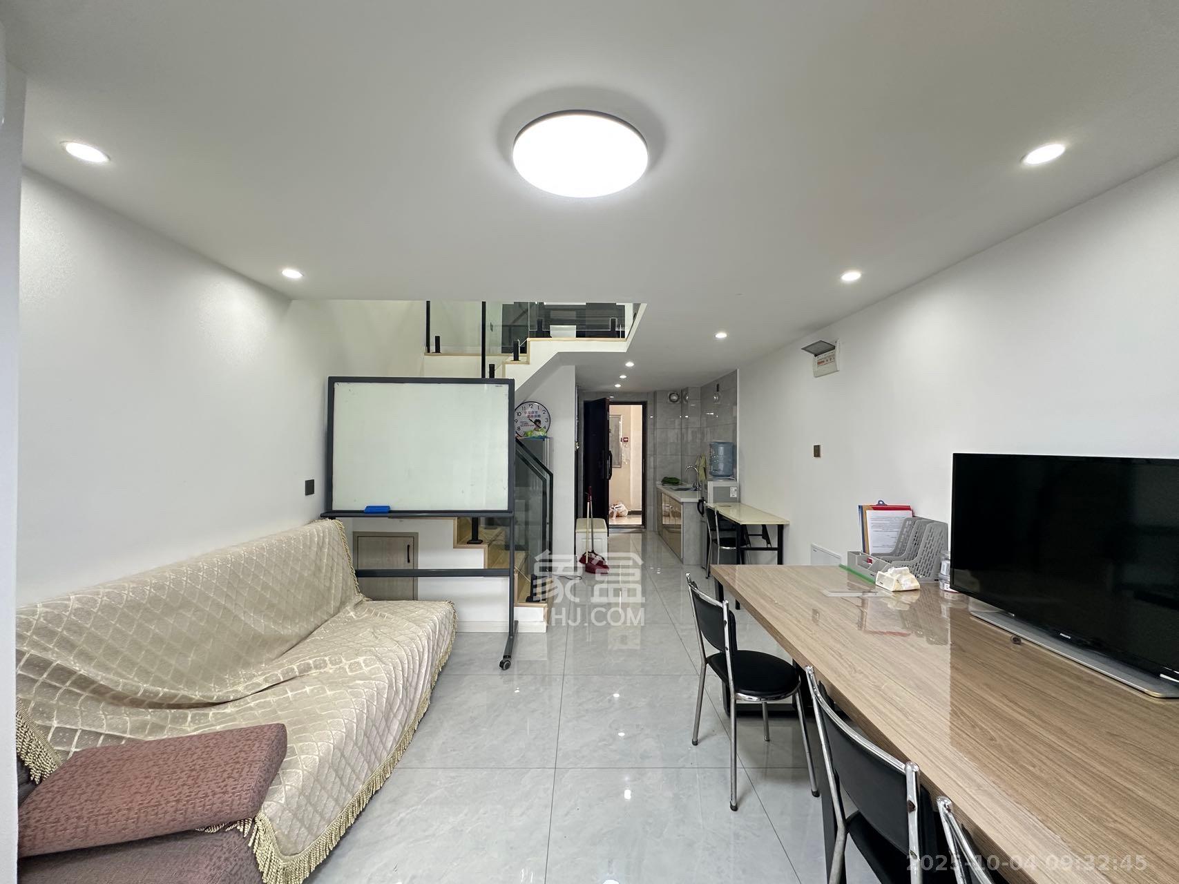 佳兆业云顶都汇 1室0厅1卫 1700.0元/月 佳兆业云顶都汇 1室0厅1卫 1700.0元/月室内图