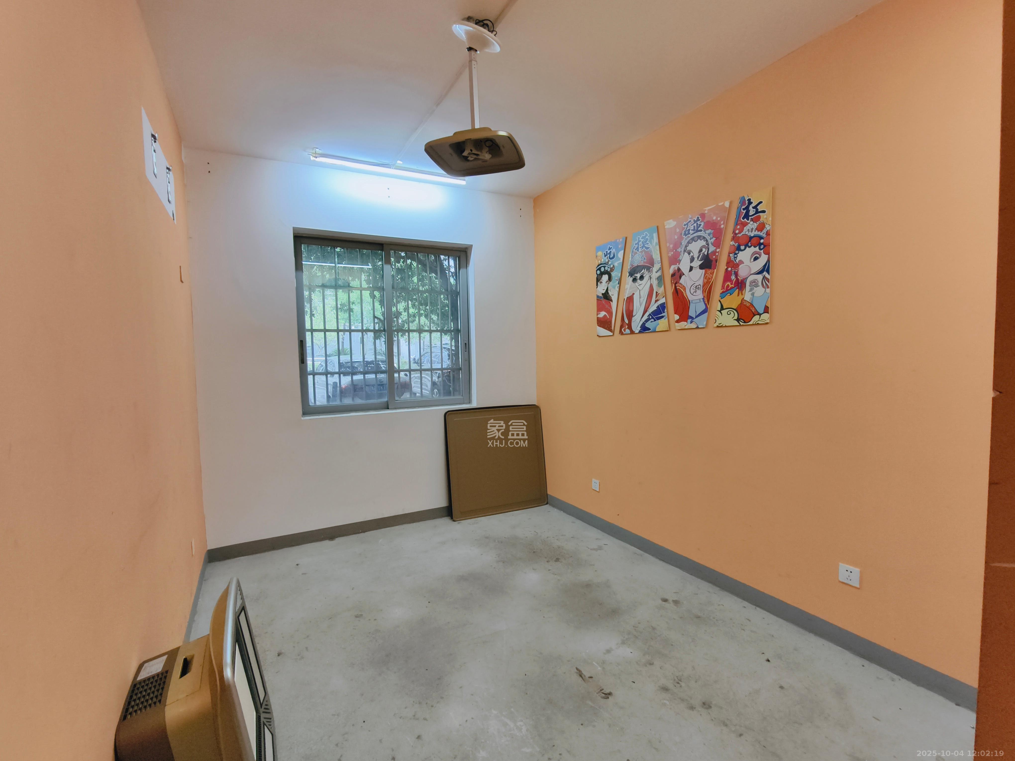 阳光100二期 5室2厅2卫 4500.0元/月 阳光100二期 5室2厅2卫 4500.0元/月室内图