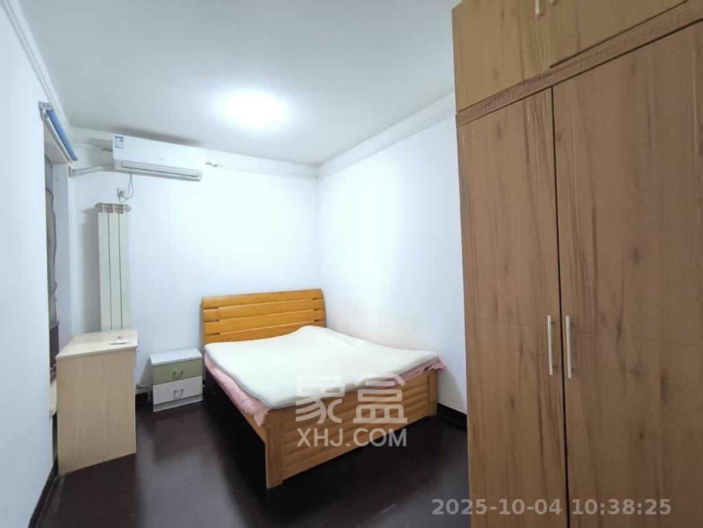 中海国际二期  1室2厅1卫    1800.0元/月 中海国际二期  1室2厅1卫    1800.0元/月室内图