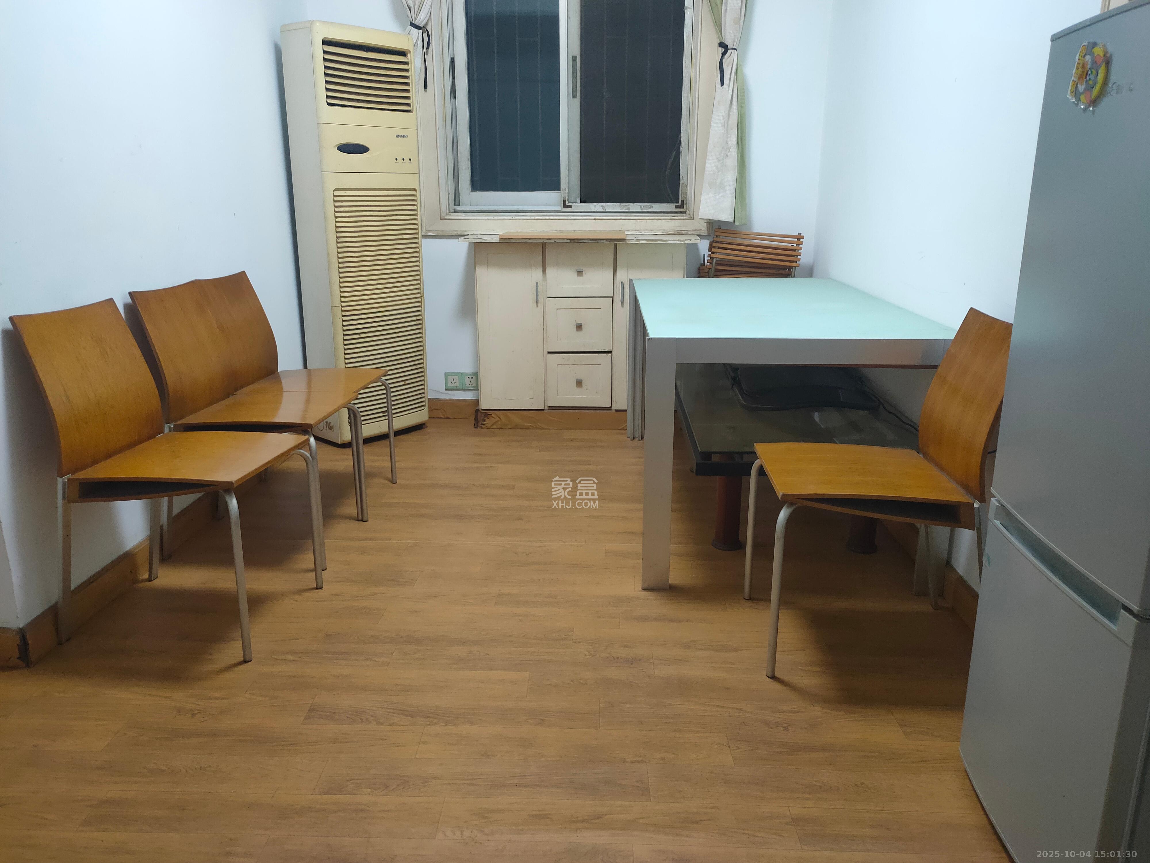 省商务厅宿舍  1室0厅0卫    1800.0元/月 省商务厅宿舍  1室0厅0卫    1800.0元/月室内图