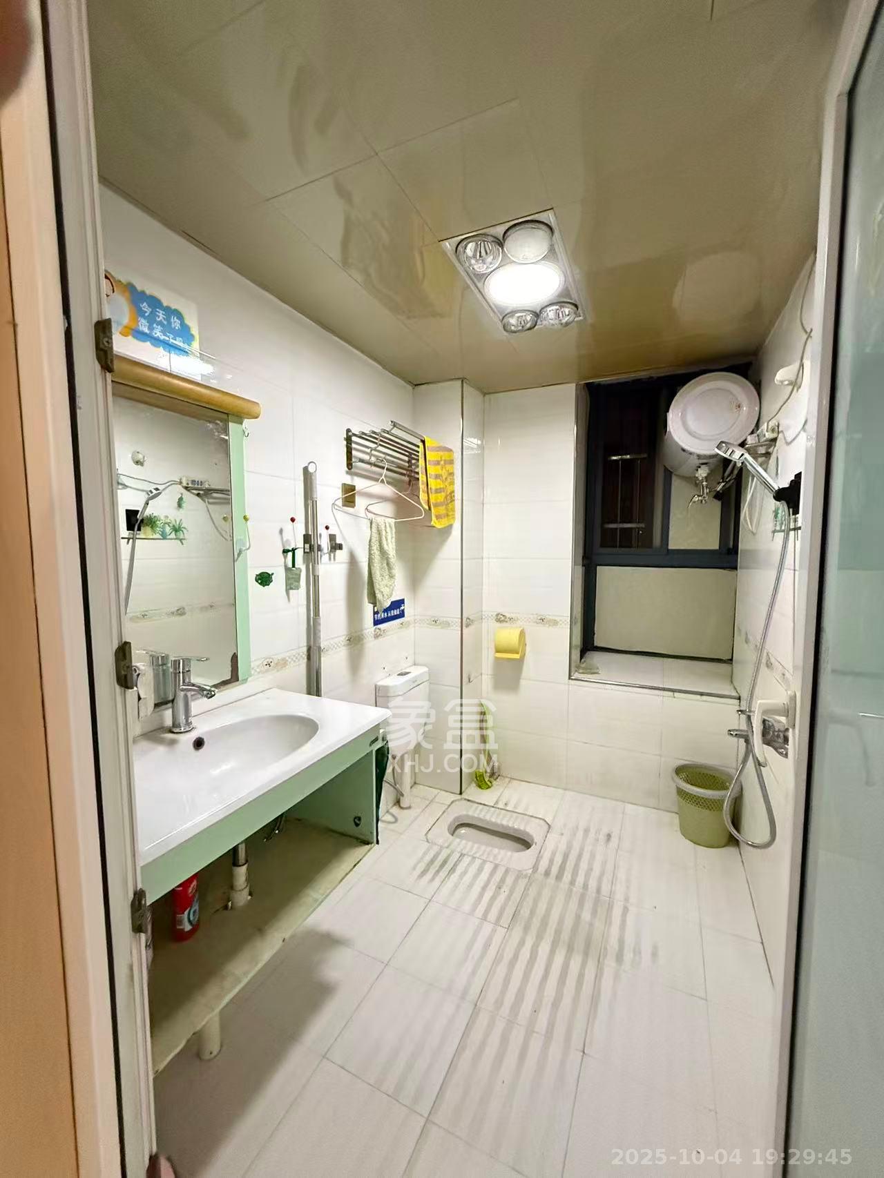 巢之恋  2室2厅1卫    1600.0元/月室内图