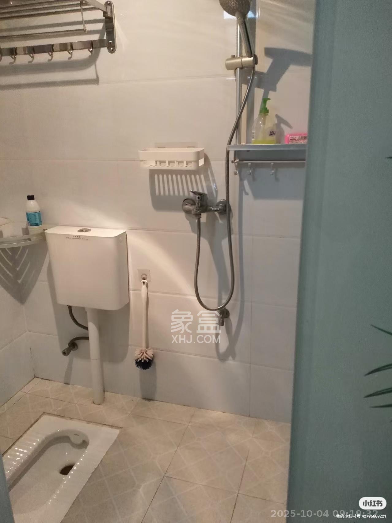 和润园一、二期 1室1厅1卫 1100.0元/月 和润园一、二期 1室1厅1卫 1100.0元/月室内图