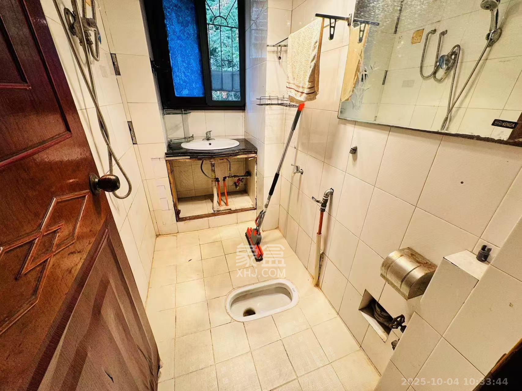 谊苑小区解放四村附362号  2室1厅1卫    1600.0元/月 谊苑小区解放四村附362号  2室1厅1卫    1600.0元/月室内图