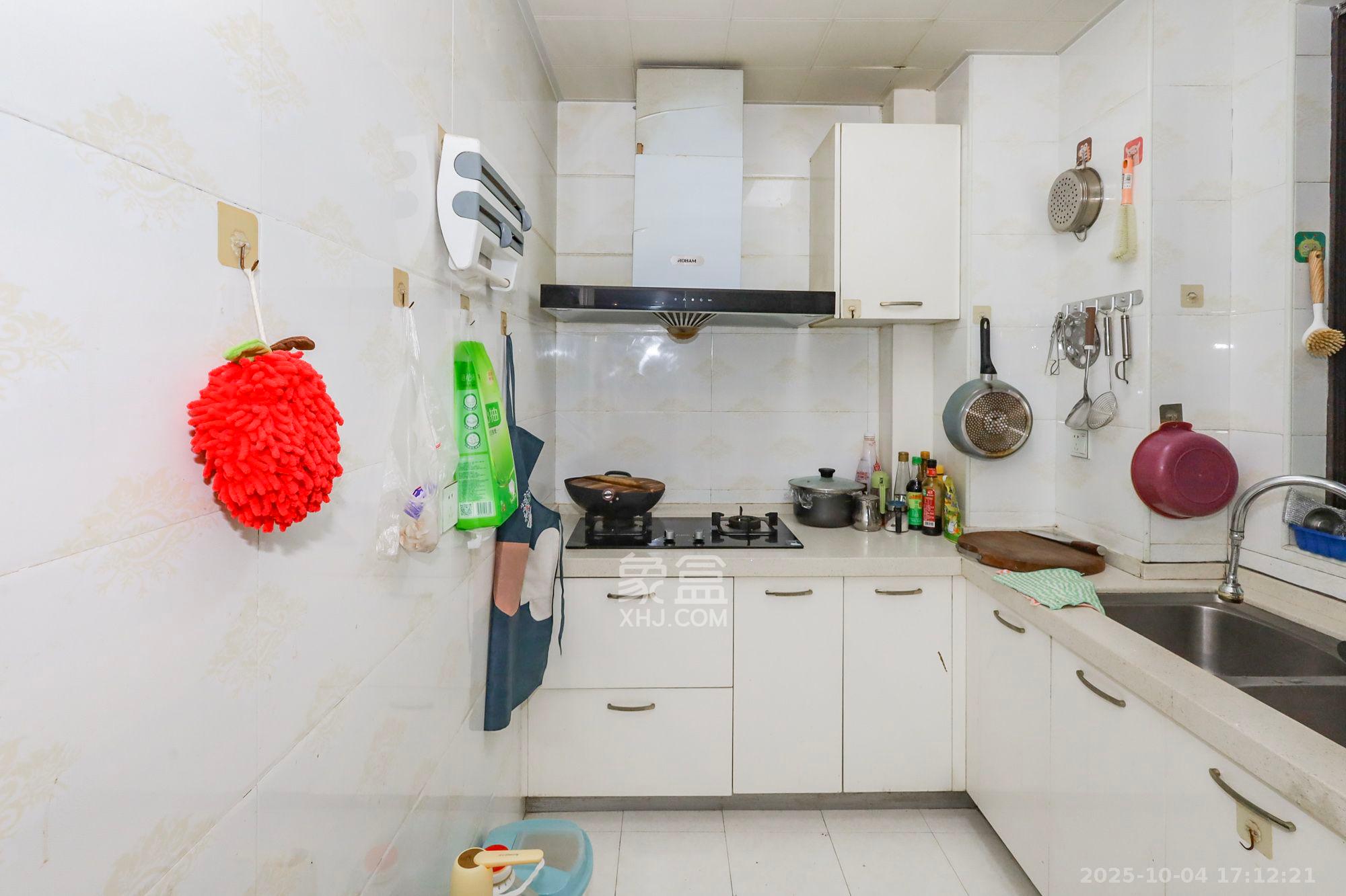 钰龙天下二期(钰龙佳园)  2室1厅1卫    2100.0元/月 钰龙天下二期(钰龙佳园)  2室1厅1卫    2100.0元/月室内图