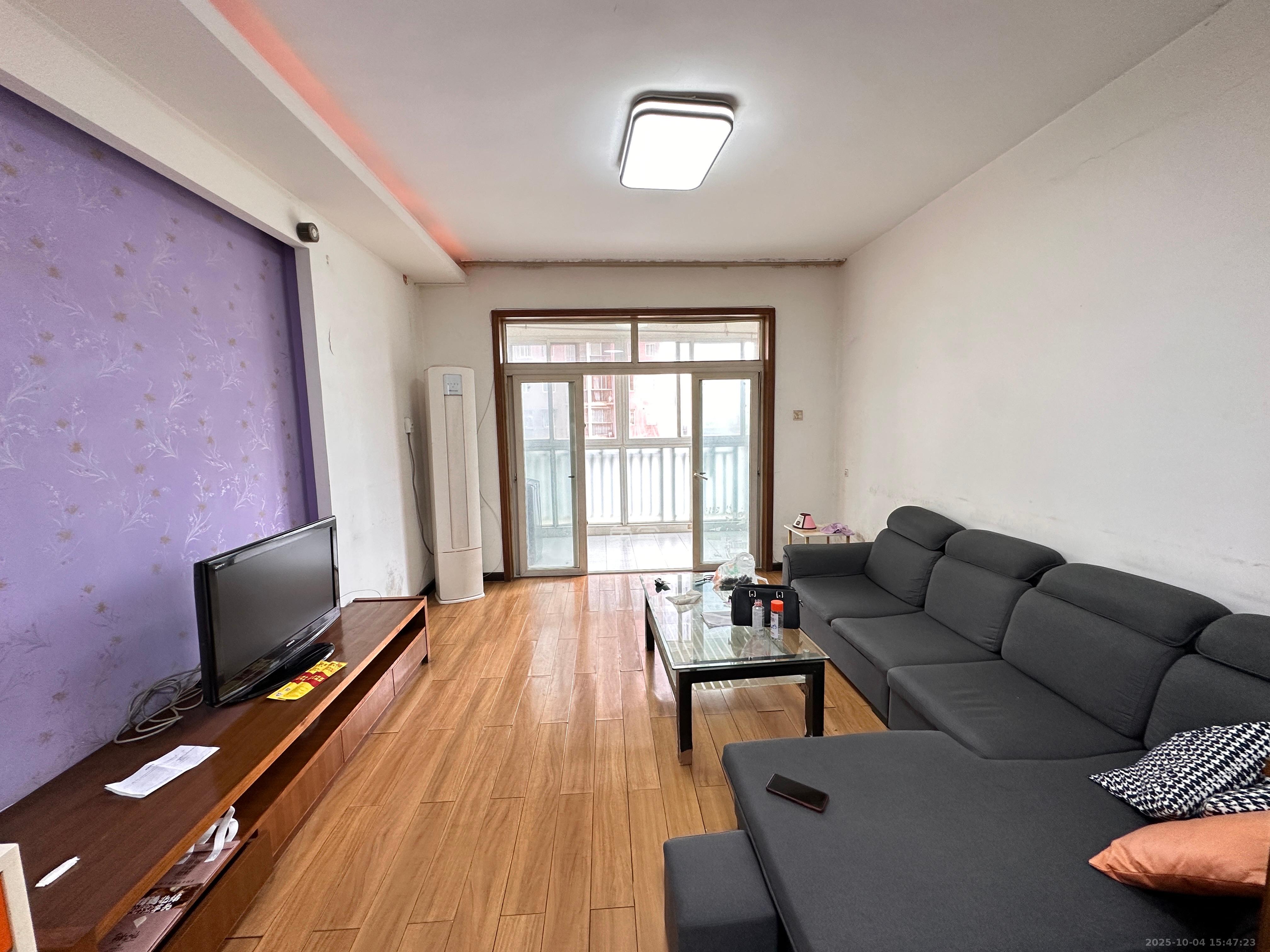 一品东庭 3室2厅1卫 2000.0元/月 一品东庭 3室2厅1卫 2000.0元/月室内图