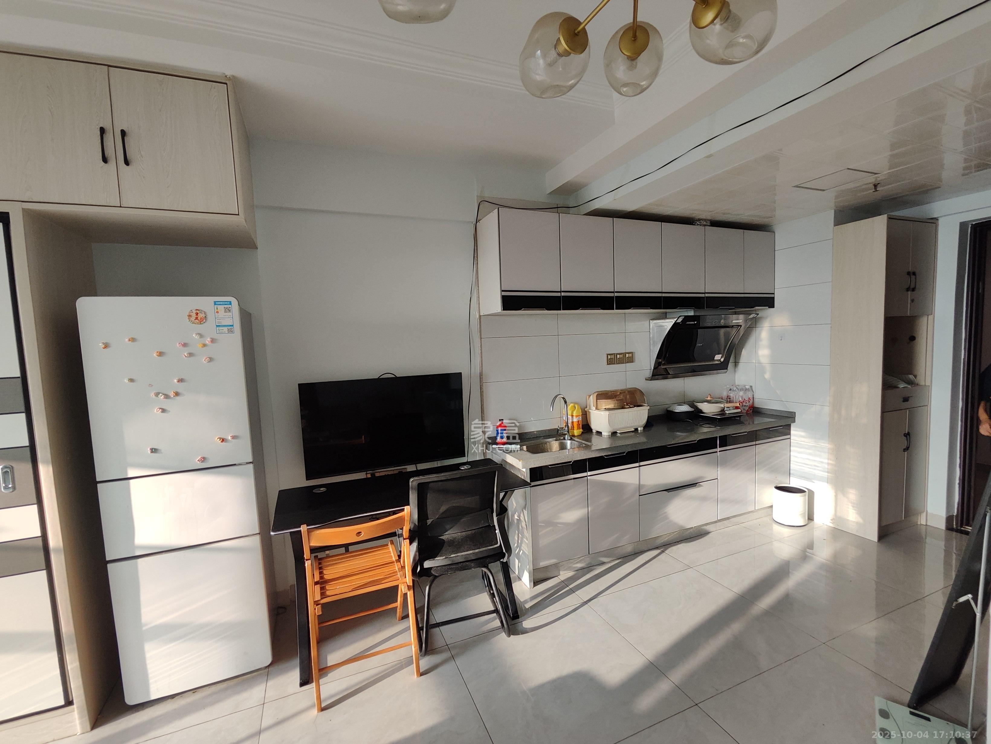 金科时代中心  1室0厅0卫    1300.0元/月