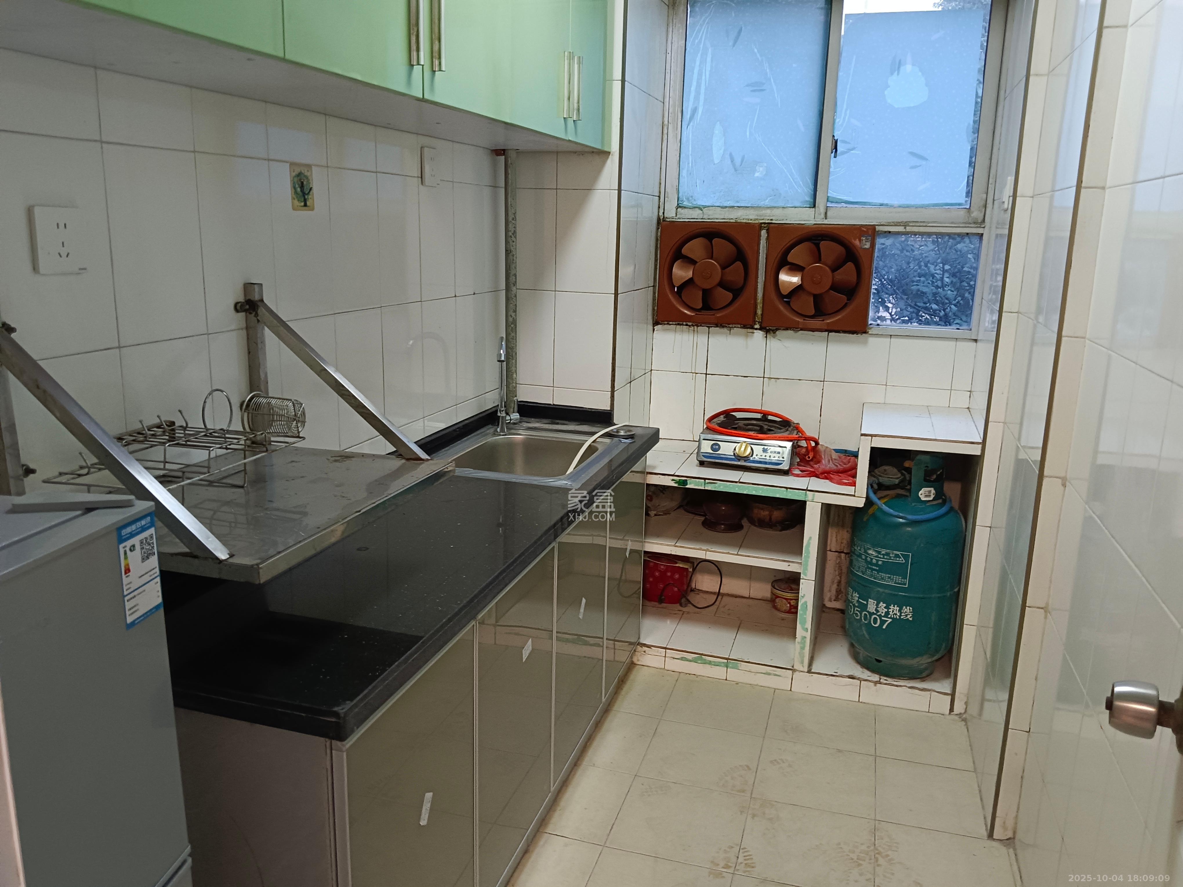 古堆山巷 2室1厅1卫 1200.0元/月 古堆山巷 2室1厅1卫 1200.0元/月室内图