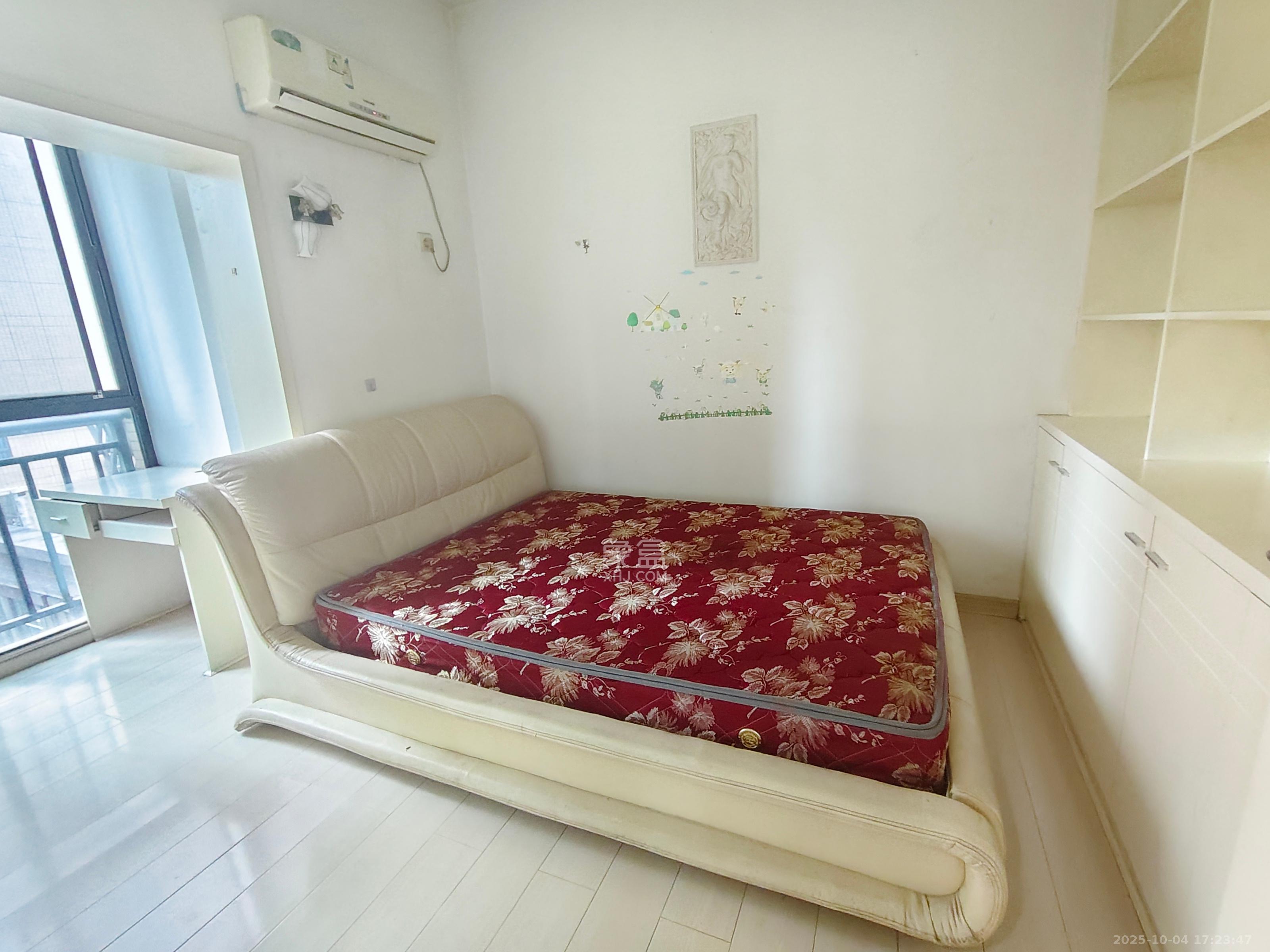 融圣国际 3室2厅2卫 2800.0元/月 融圣国际 3室2厅2卫 2800.0元/月室内图