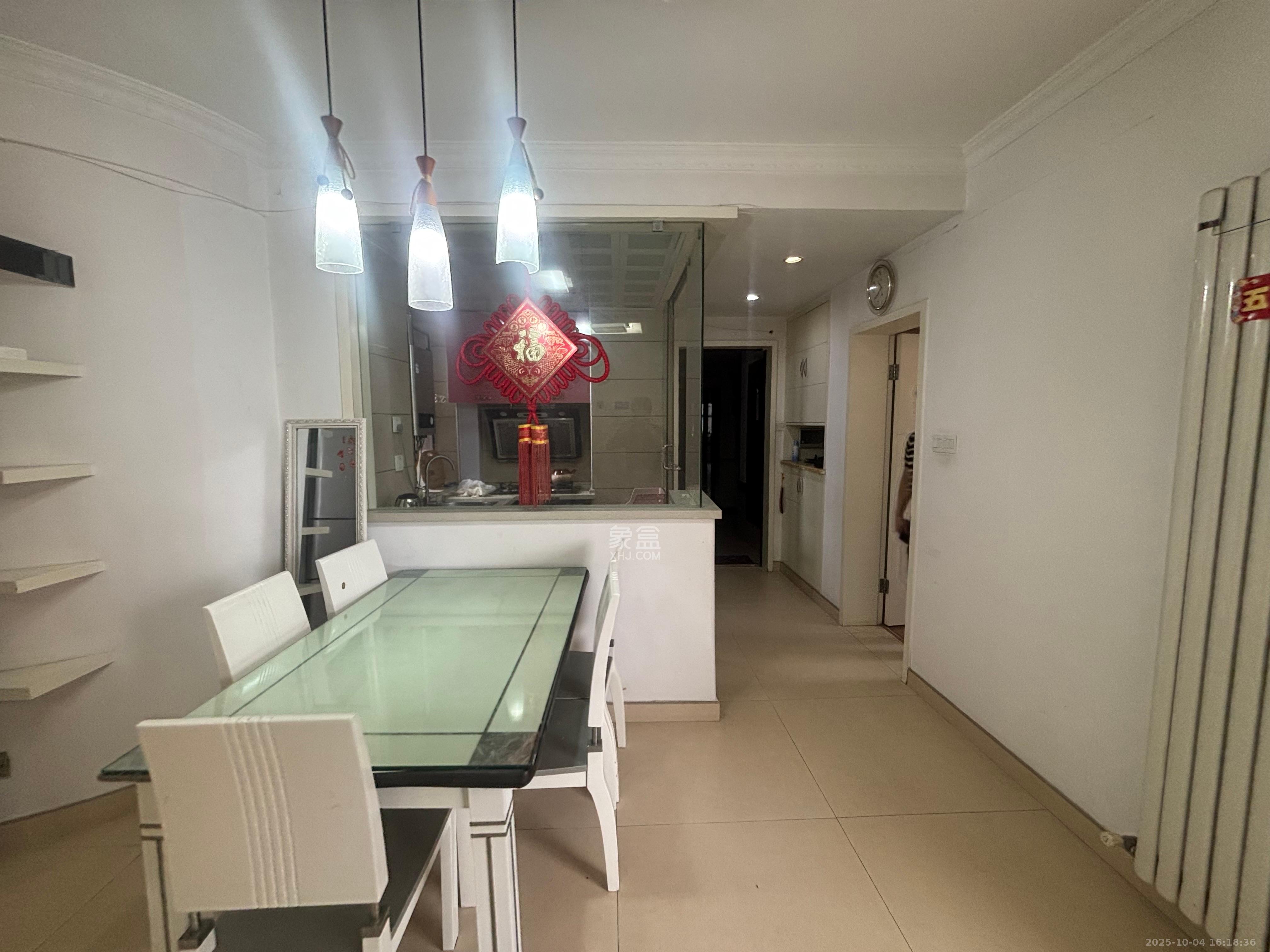 滨江君悦香邸  3室2厅1卫    3300.0元/月室内图