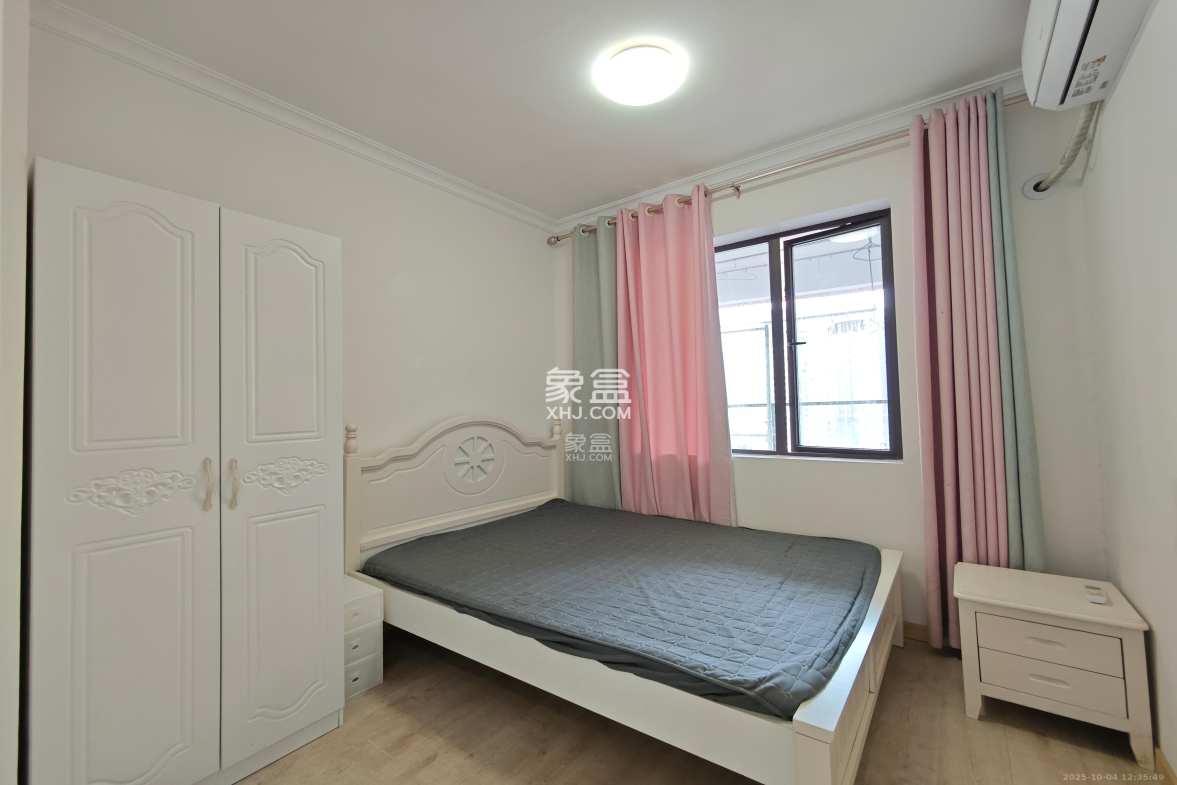 五江天街南区 3室2厅2卫 2600.0元/月 五江天街南区 3室2厅2卫 2600.0元/月室内图