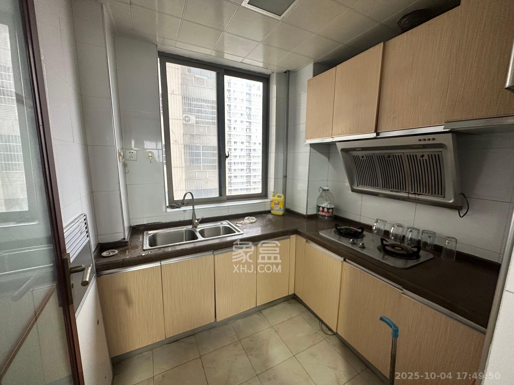 汇达国际公馆(汇达大厦) 2室1厅1卫 2000.0元/月 汇达国际公馆(汇达大厦) 2室1厅1卫 2000.0元/月室内图