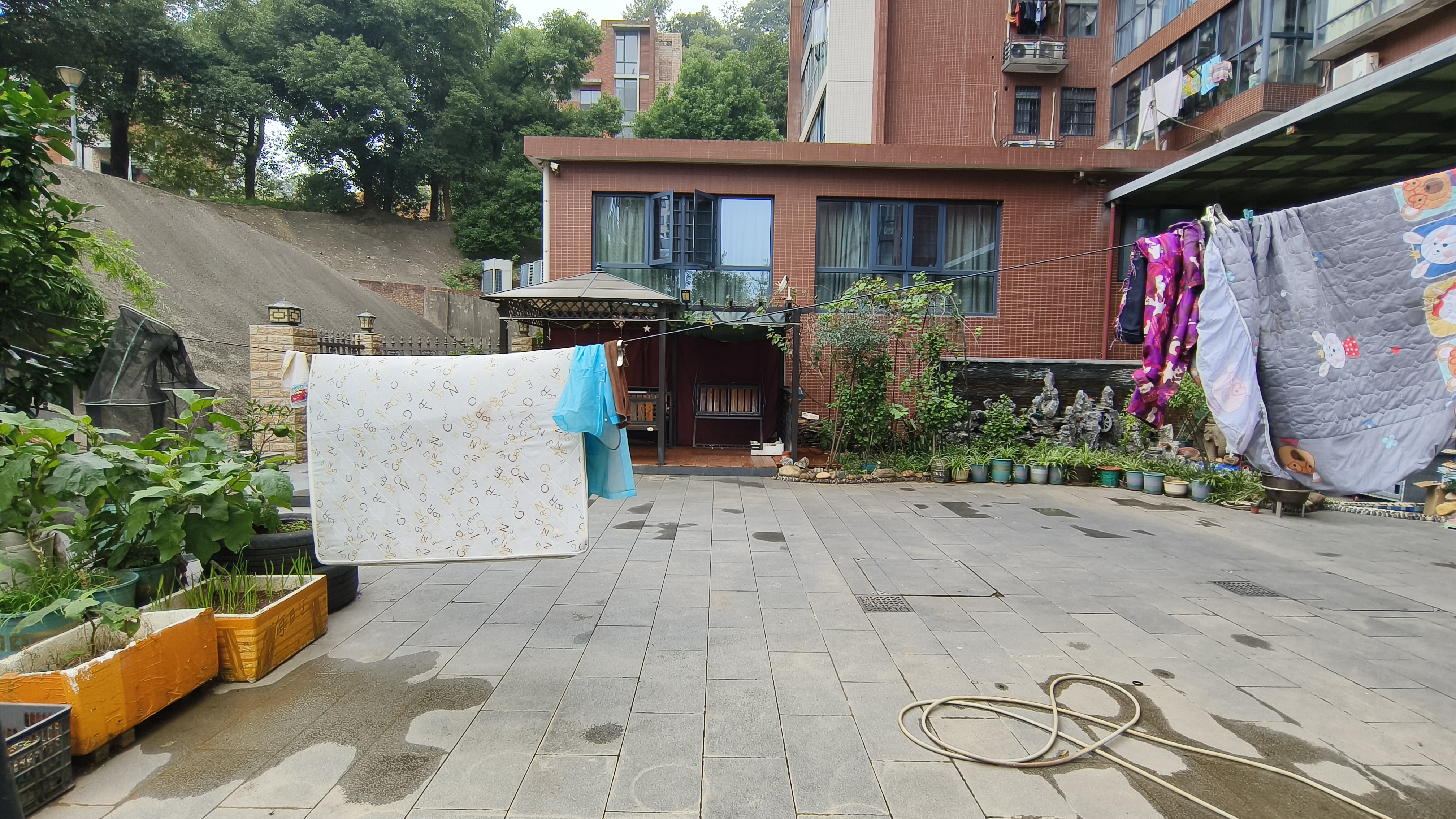会龙山溪谷（住宅）  4室2厅4卫    198.0万小区图