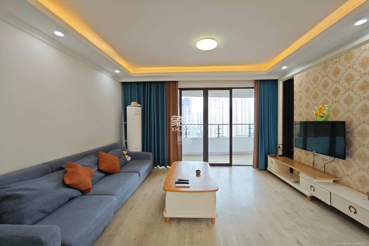 五江天街南区 3室2厅2卫 2600.0元/月 五江天街南区 3室2厅2卫 2600.0元/月室内图