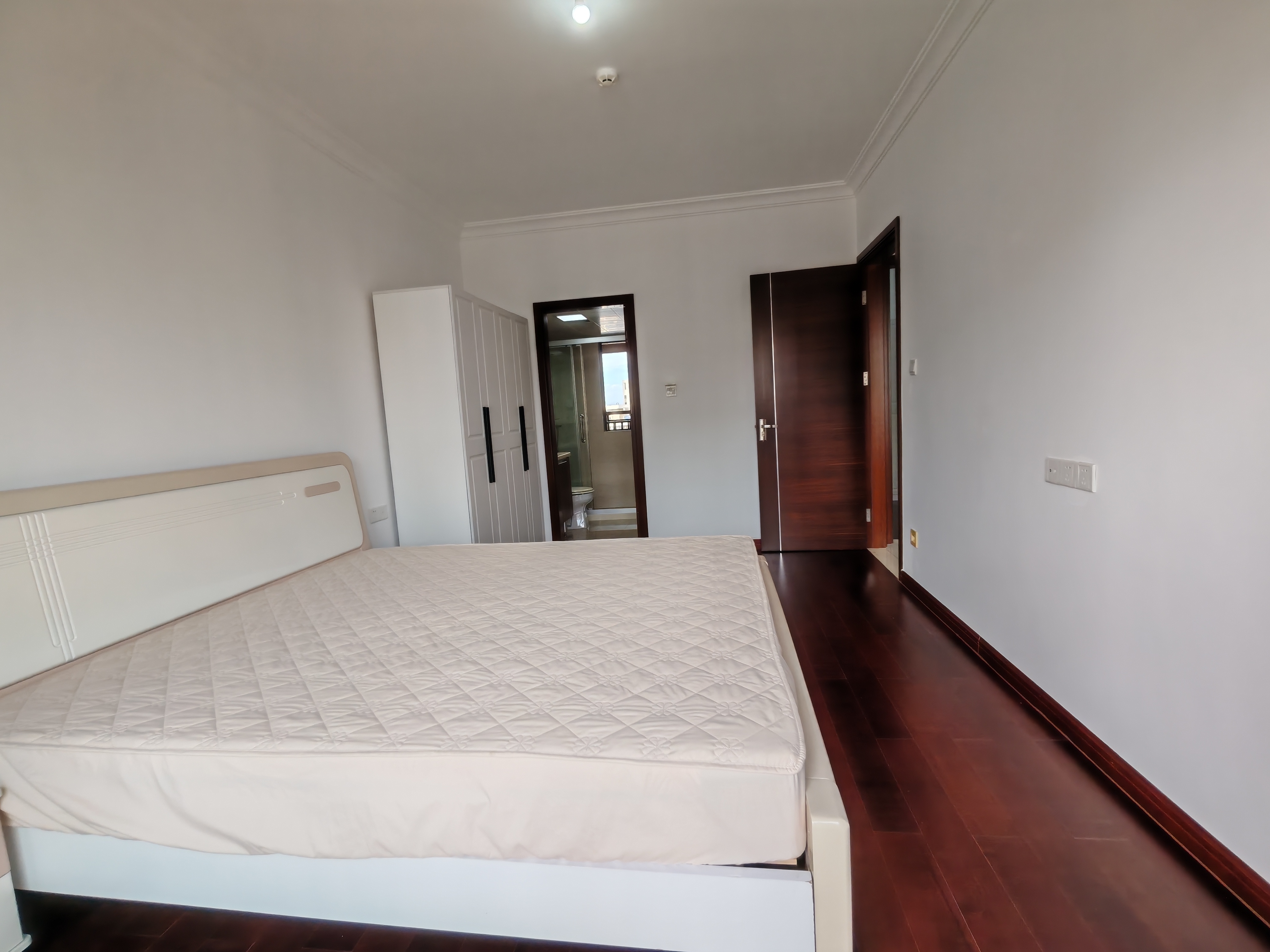 中海锦城 3室2厅2卫 3200.0元/月 中海锦城 3室2厅2卫 3200.0元/月室内图