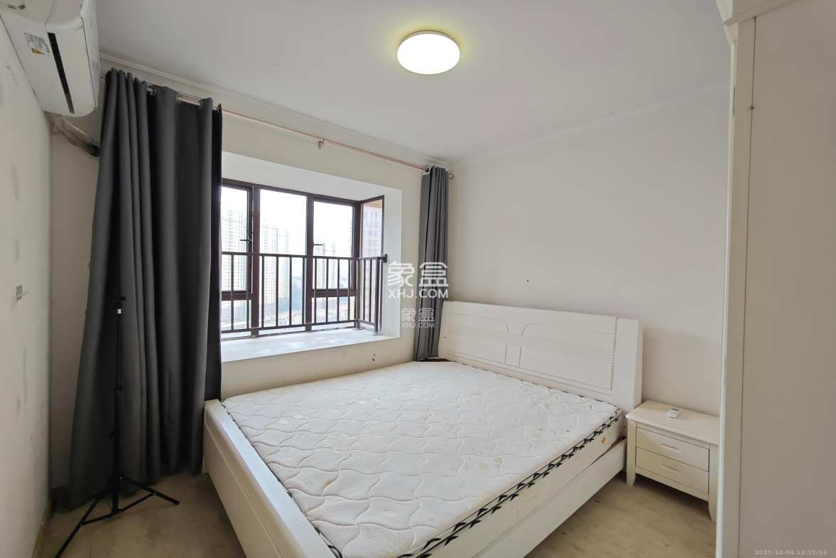 五江天街南区 3室2厅2卫 2600.0元/月 五江天街南区 3室2厅2卫 2600.0元/月室内图